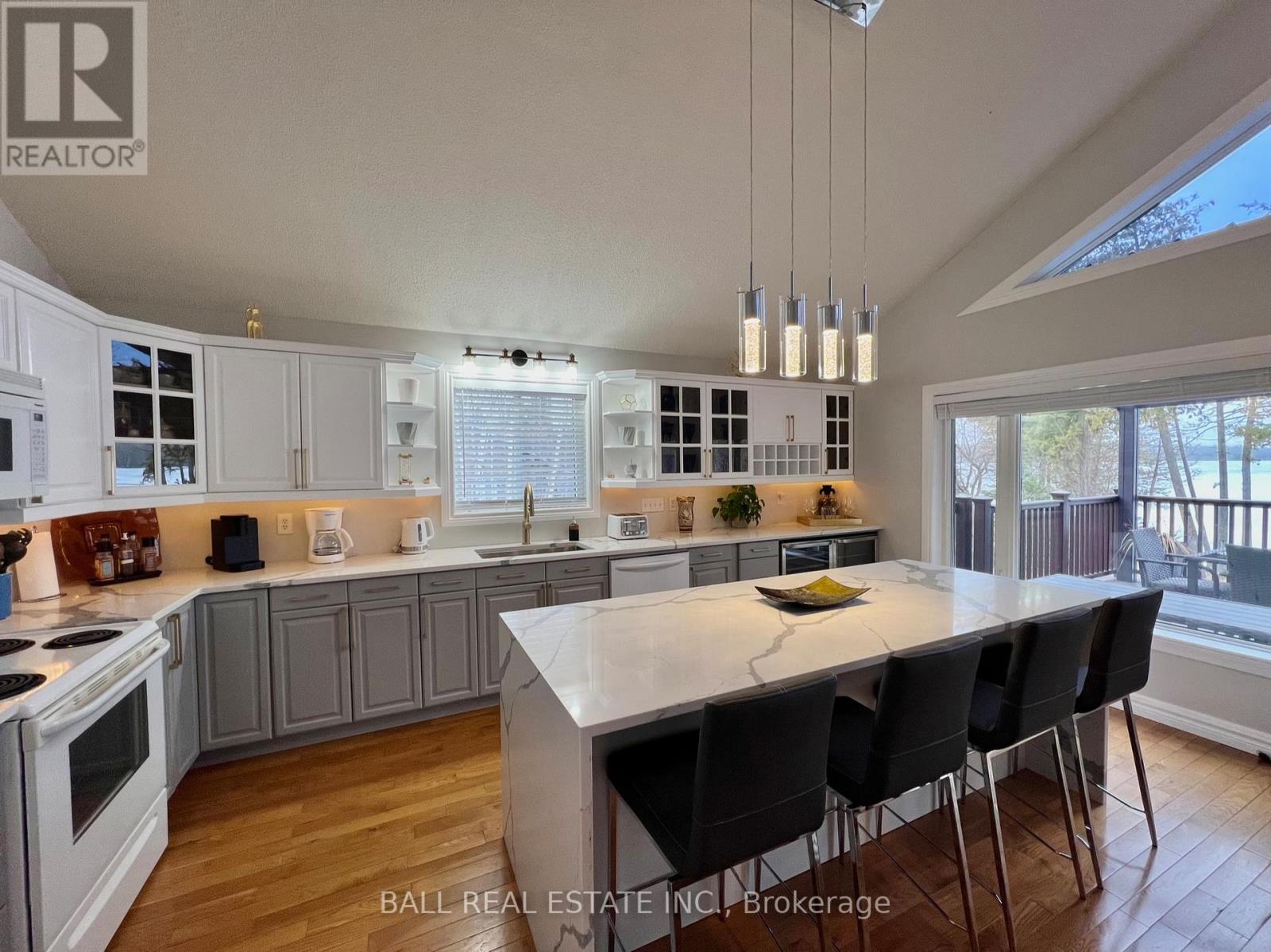 154 Julian Lake Road, North Kawartha, Ontario  K0L 3E0 - Photo 22 - X12375652