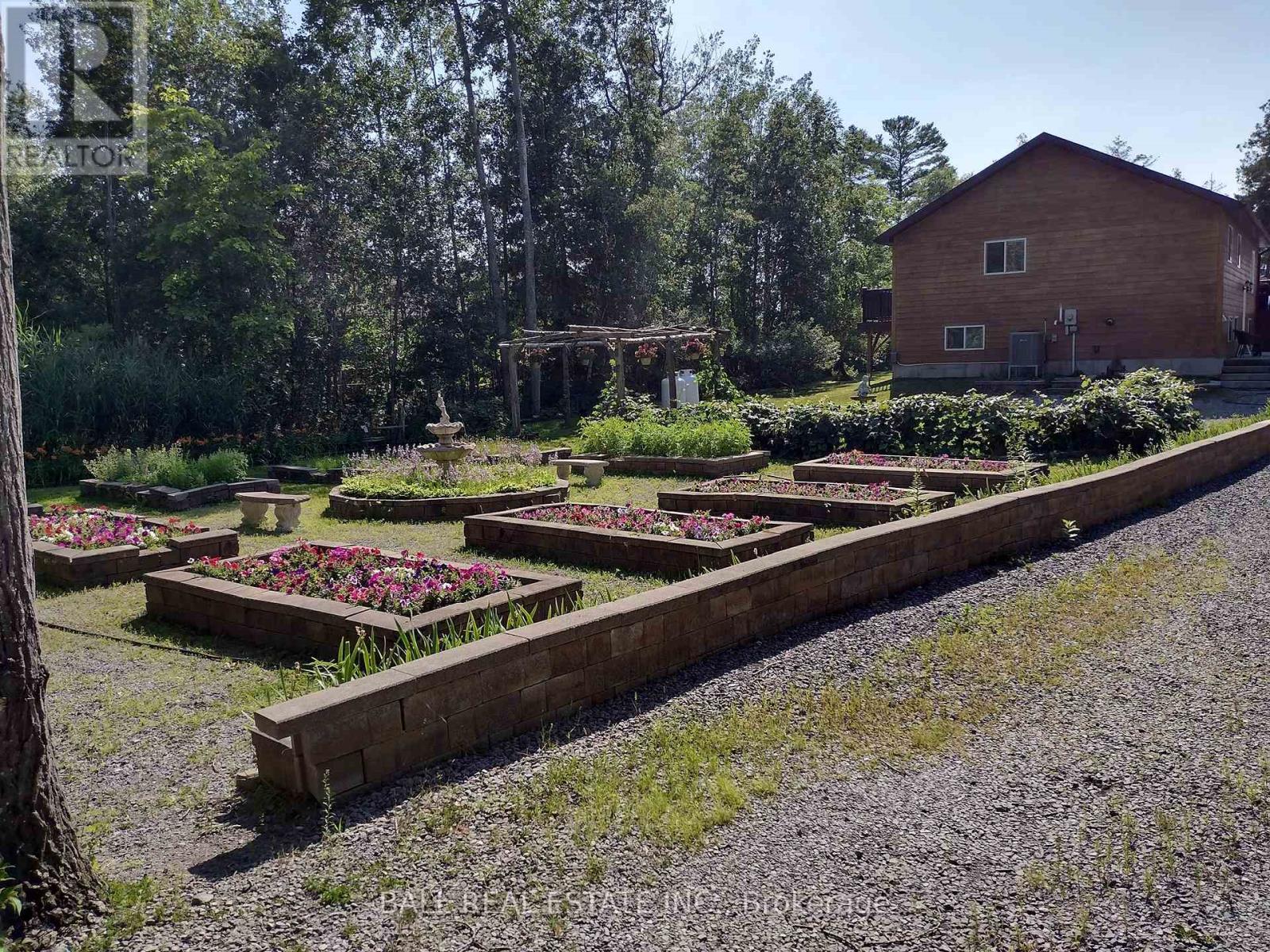 154 Julian Lake Road, North Kawartha, Ontario  K0L 3E0 - Photo 47 - X12375652