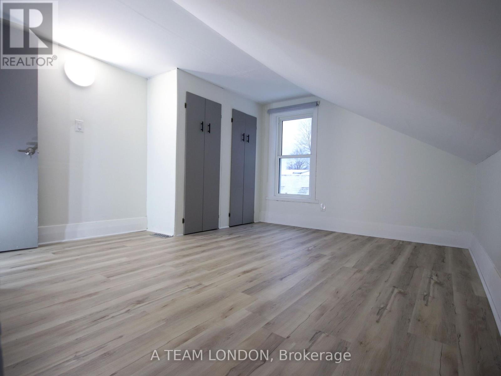 162 Mount Pleasant Avenue, London North (North N), Ontario  N6H 1E2 - Photo 11 - X12377928