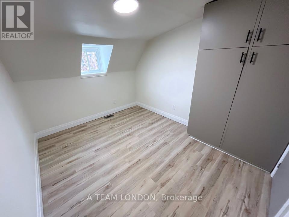 162 Mount Pleasant Avenue, London North (North N), Ontario  N6H 1E2 - Photo 34 - X12377928