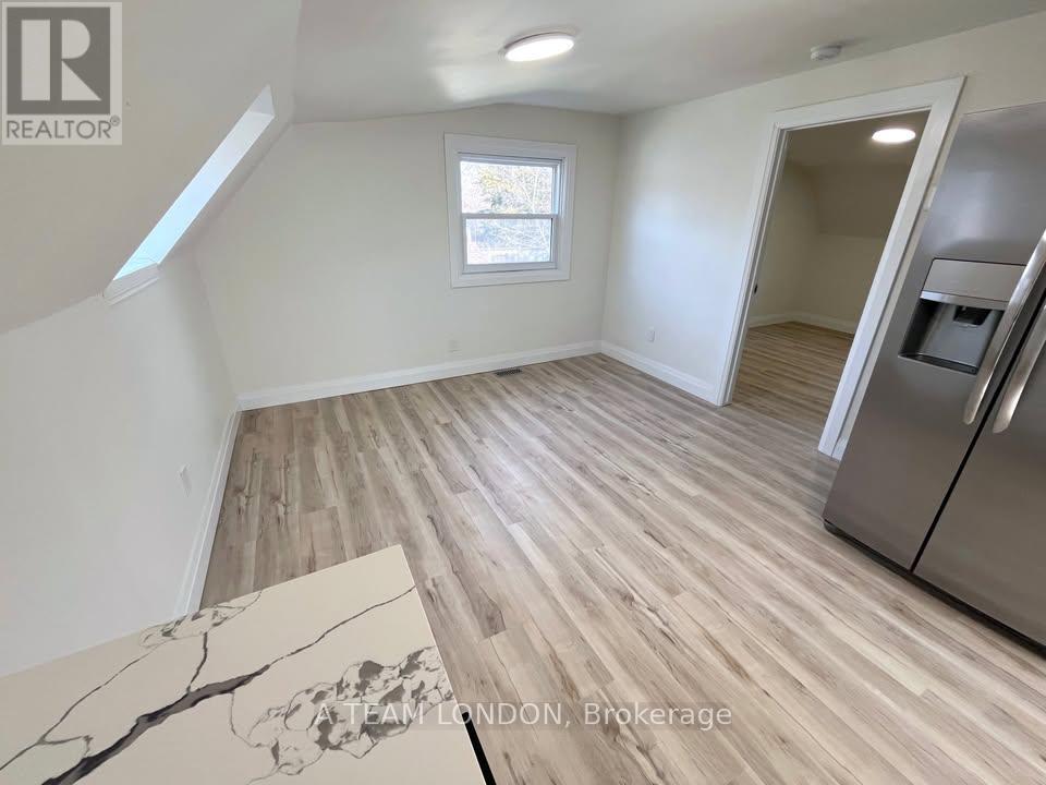 162 Mount Pleasant Avenue, London North (North N), Ontario  N6H 1E2 - Photo 30 - X12377928