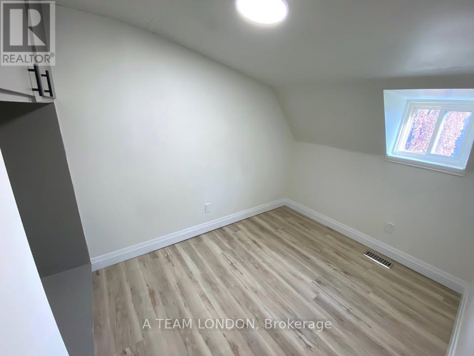 162 Mount Pleasant Avenue, London North (North N), Ontario  N6H 1E2 - Photo 31 - X12377928