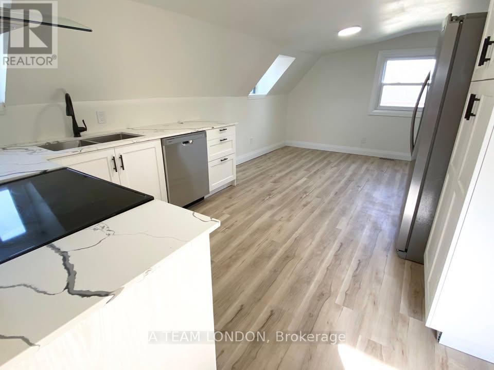 162 Mount Pleasant Avenue, London North (North N), Ontario  N6H 1E2 - Photo 29 - X12377928