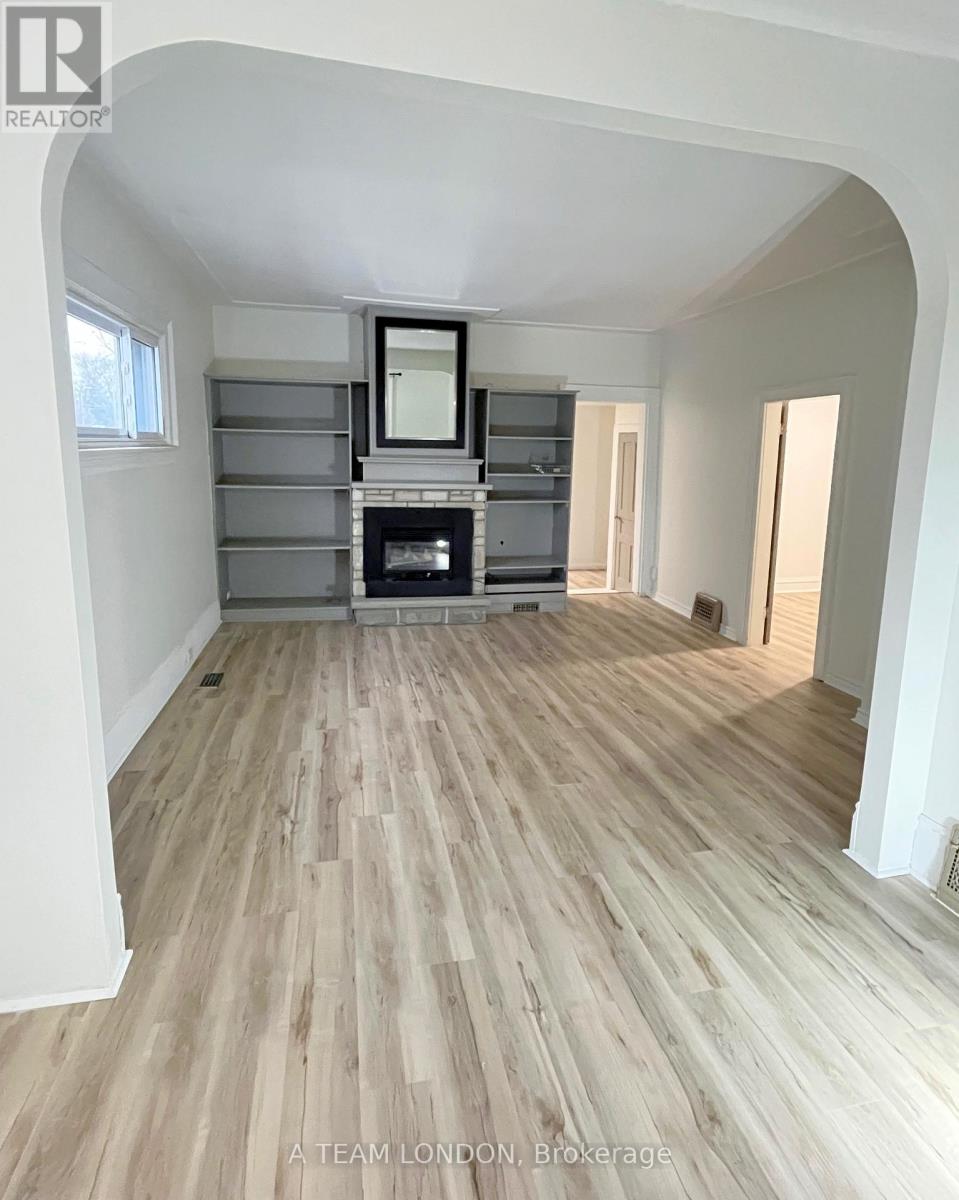162 Mount Pleasant Avenue, London North (North N), Ontario  N6H 1E2 - Photo 4 - X12377928
