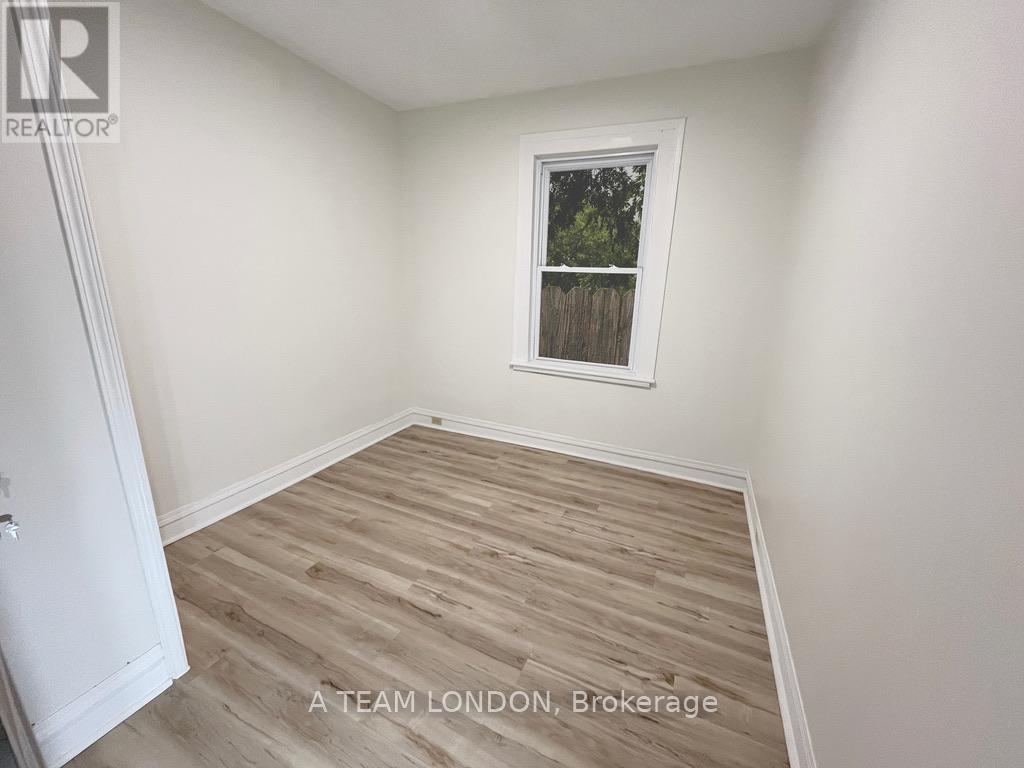 162 Mount Pleasant Avenue, London North (North N), Ontario  N6H 1E2 - Photo 6 - X12377928