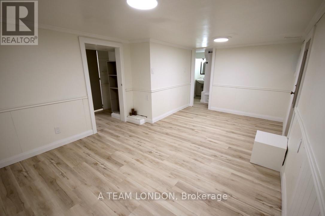 Photo 17 of 36 for 162 Mount Pleasant Avenue