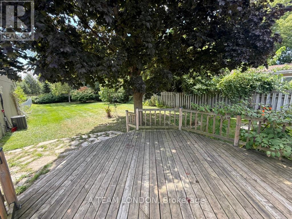 162 Mount Pleasant Avenue, London North (North N), Ontario  N6H 1E2 - Photo 36 - X12378664