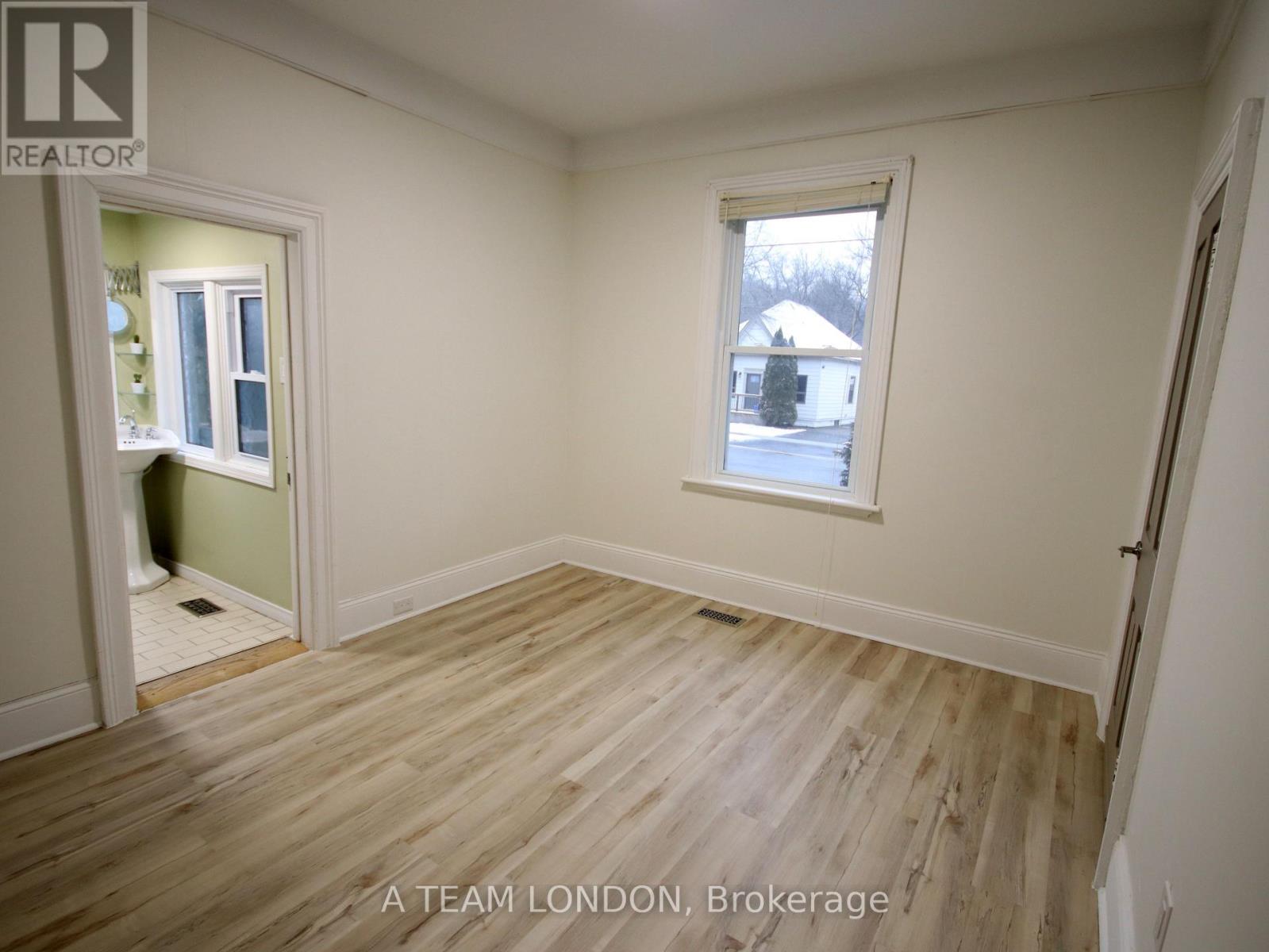 162 Mount Pleasant Avenue, London North (North N), Ontario  N6H 1E2 - Photo 5 - X12378664