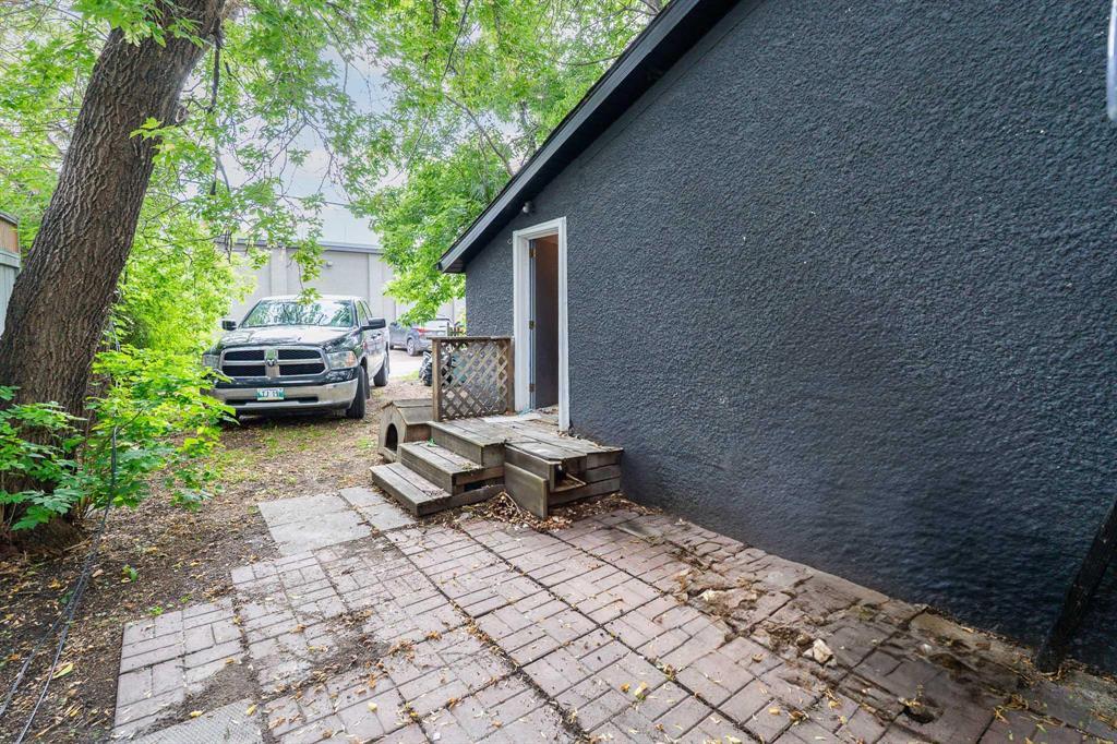 566 Mulvey Avenue, Winnipeg, Manitoba  R3L 0S1 - Photo 32 - 202521164