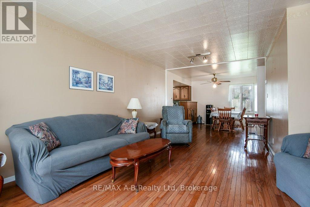 2210 William Shakespeare Street, Perth East (Shakespeare), Ontario  N0B 2P0 - Photo 13 - X12378831
