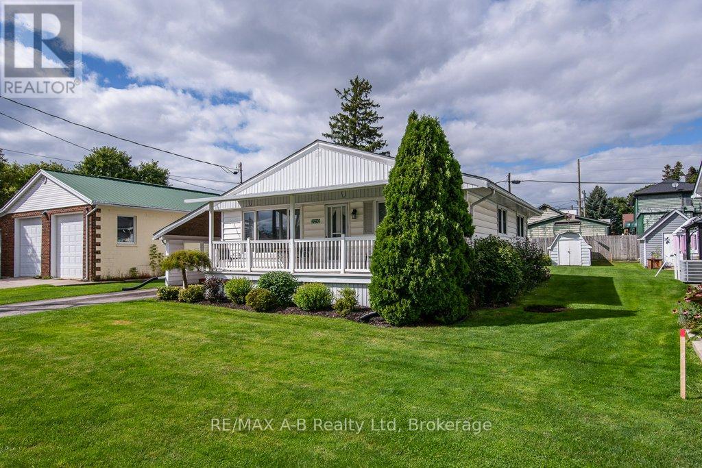 2210 William Shakespeare Street, Perth East (Shakespeare), Ontario  N0B 2P0 - Photo 2 - X12378831