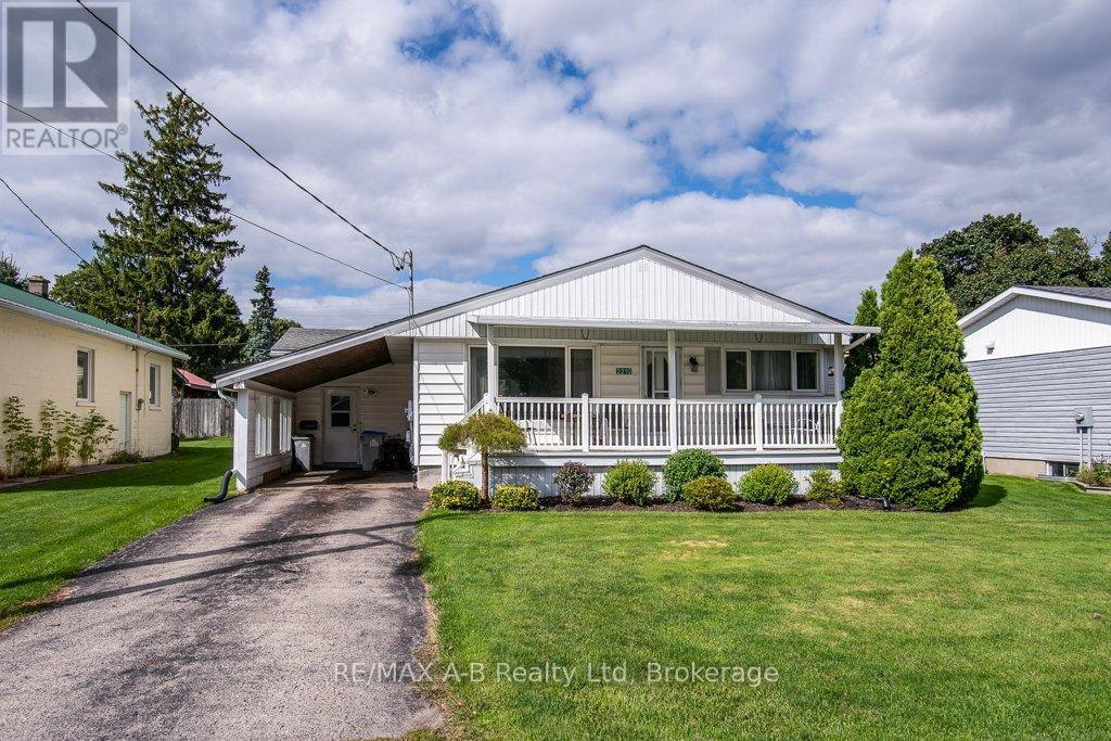 2210 William Shakespeare Street, Perth East (Shakespeare), Ontario  N0B 2P0 - Photo 3 - X12378831
