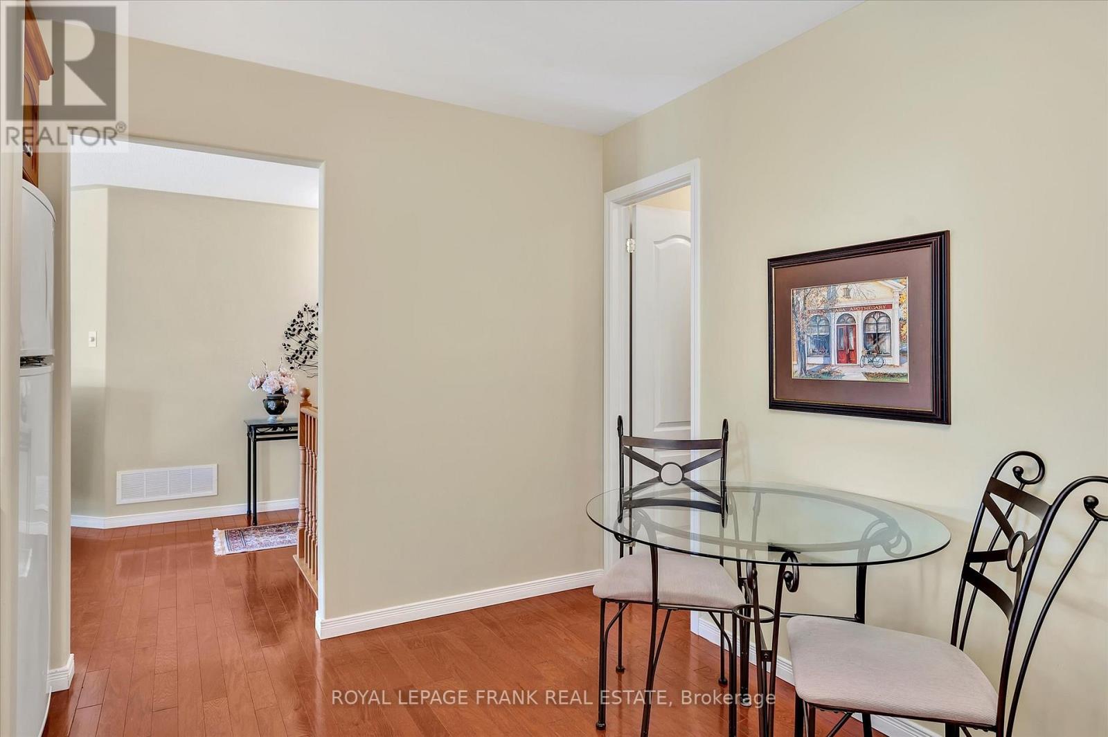 12 - 877 Wentworth Street, Peterborough, Ontario  K9J 8R7 - Photo 14 - X12378855