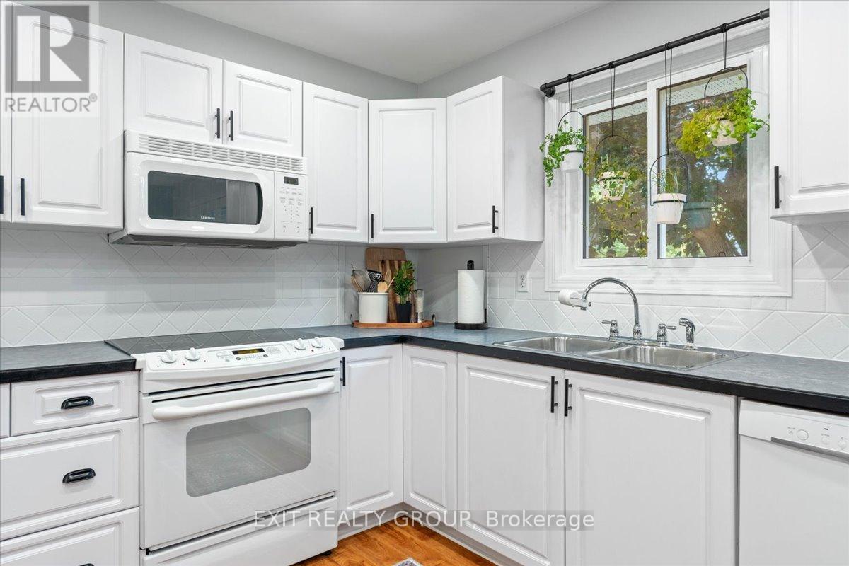 421 Dundas Street W, Greater Napanee, Ontario  K7R 2B9 - Photo 19 - X12378909