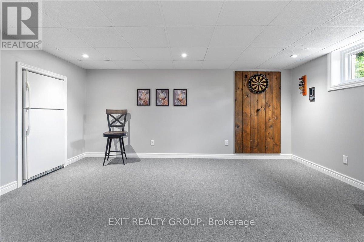 421 Dundas Street W, Greater Napanee, Ontario  K7R 2B9 - Photo 36 - X12378909