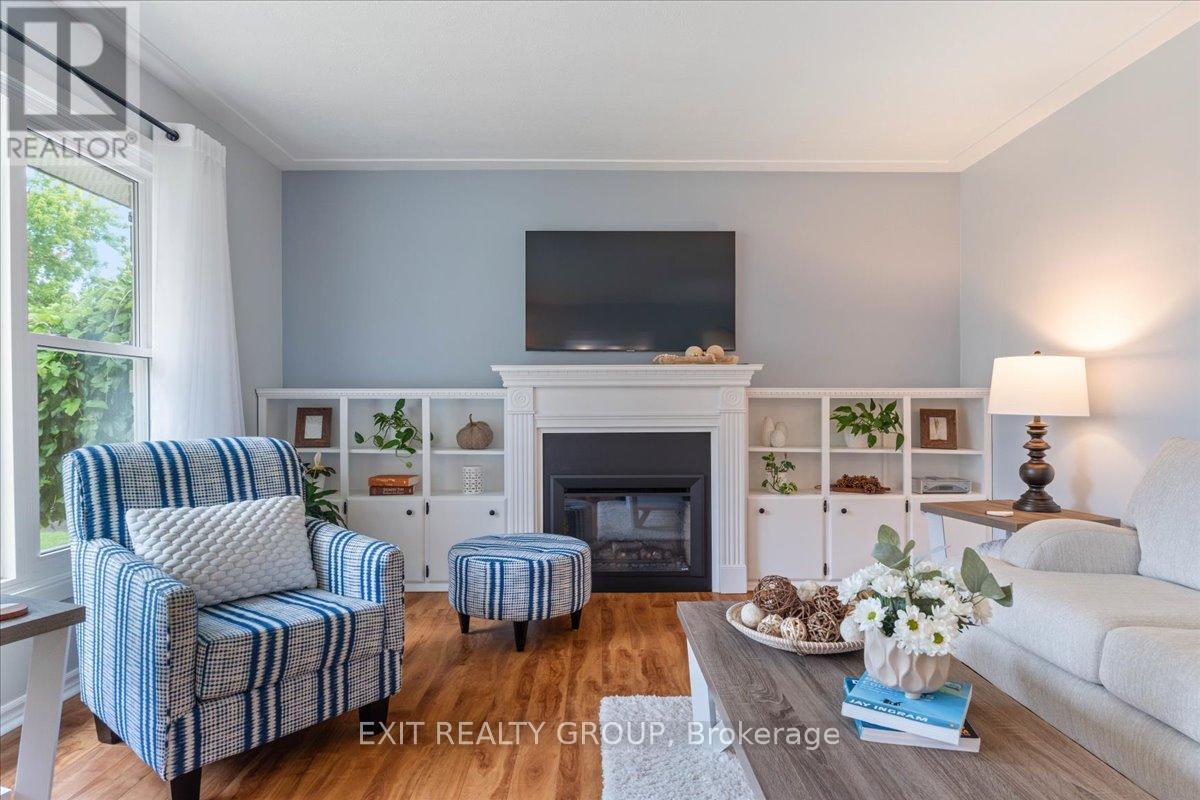 421 Dundas Street W, Greater Napanee, Ontario  K7R 2B9 - Photo 7 - X12378909