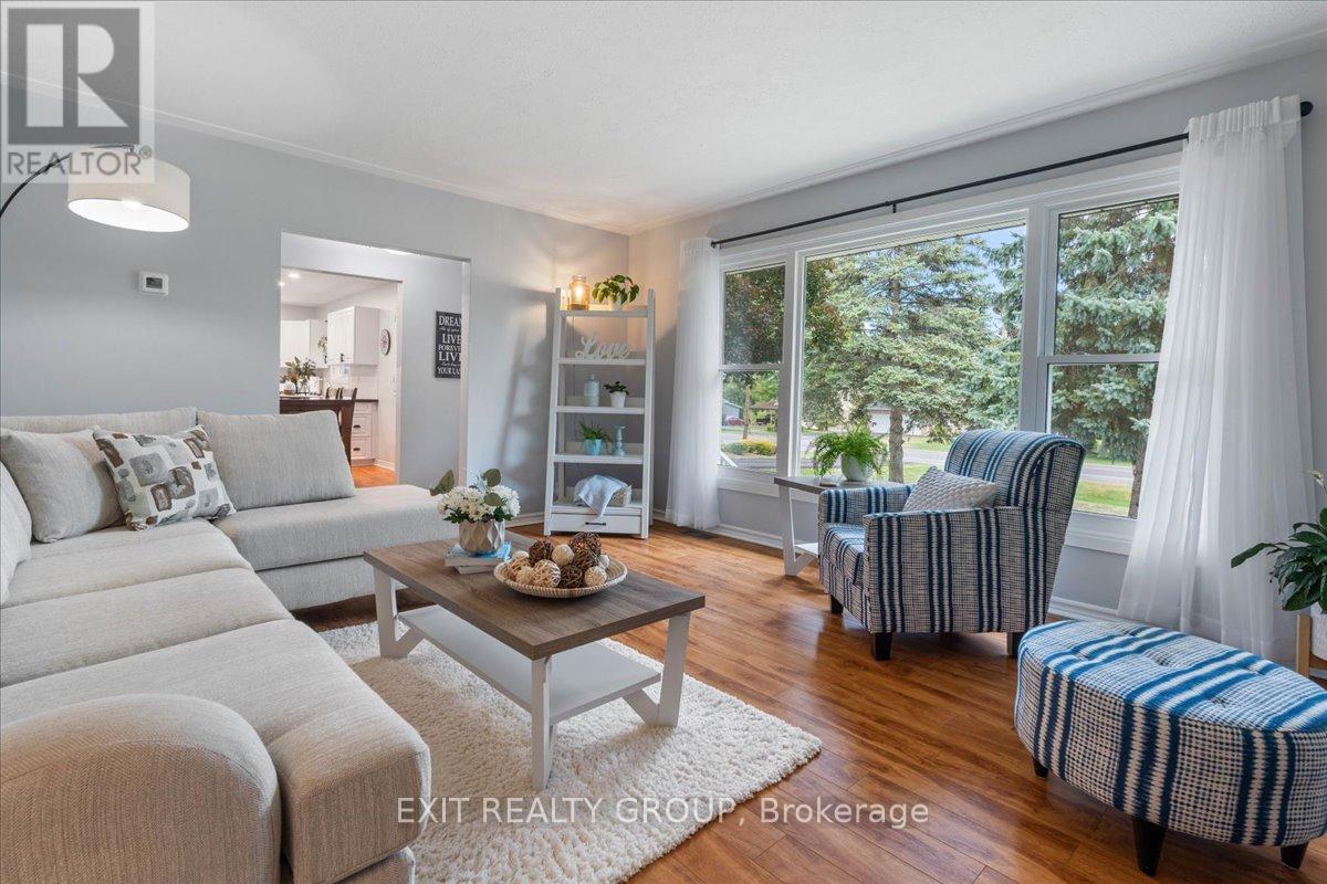 421 Dundas Street W, Greater Napanee, Ontario  K7R 2B9 - Photo 8 - X12378909