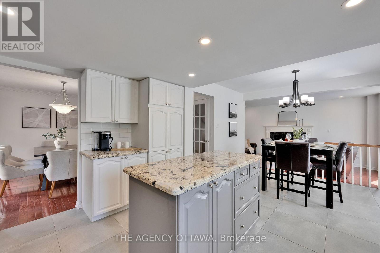 19 Forestglade Crescent, Ottawa, Ontario  K1G 5X3 - Photo 14 - X12378819