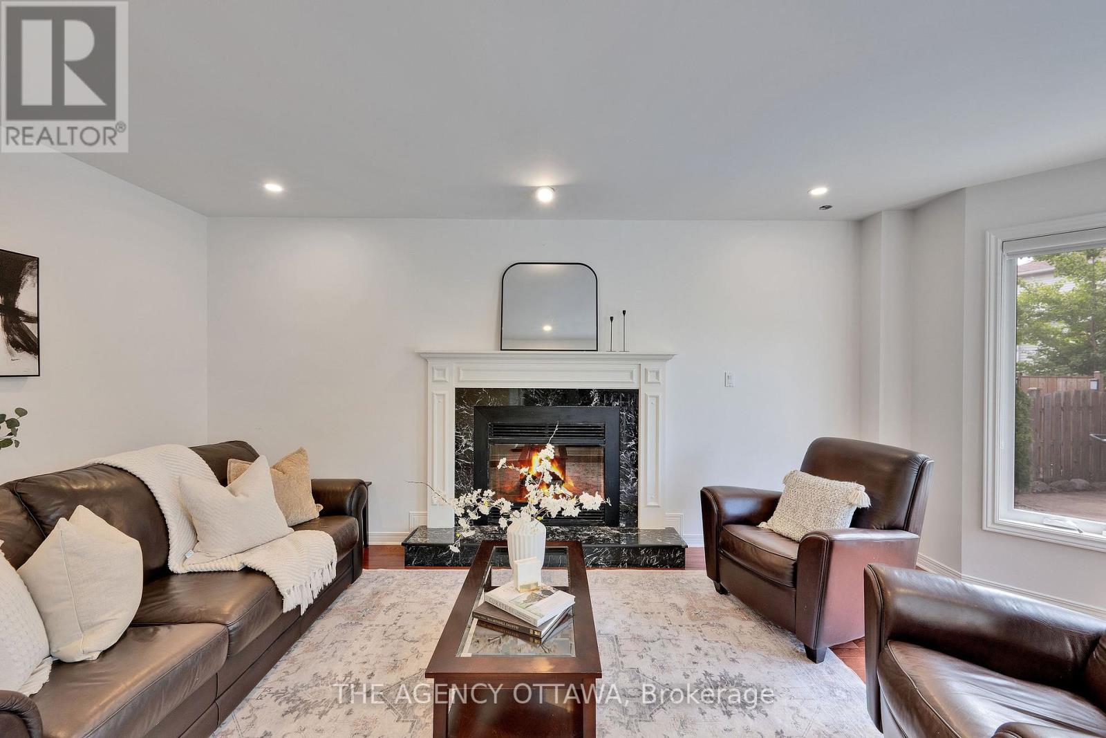 19 Forestglade Crescent, Ottawa, Ontario  K1G 5X3 - Photo 17 - X12378819