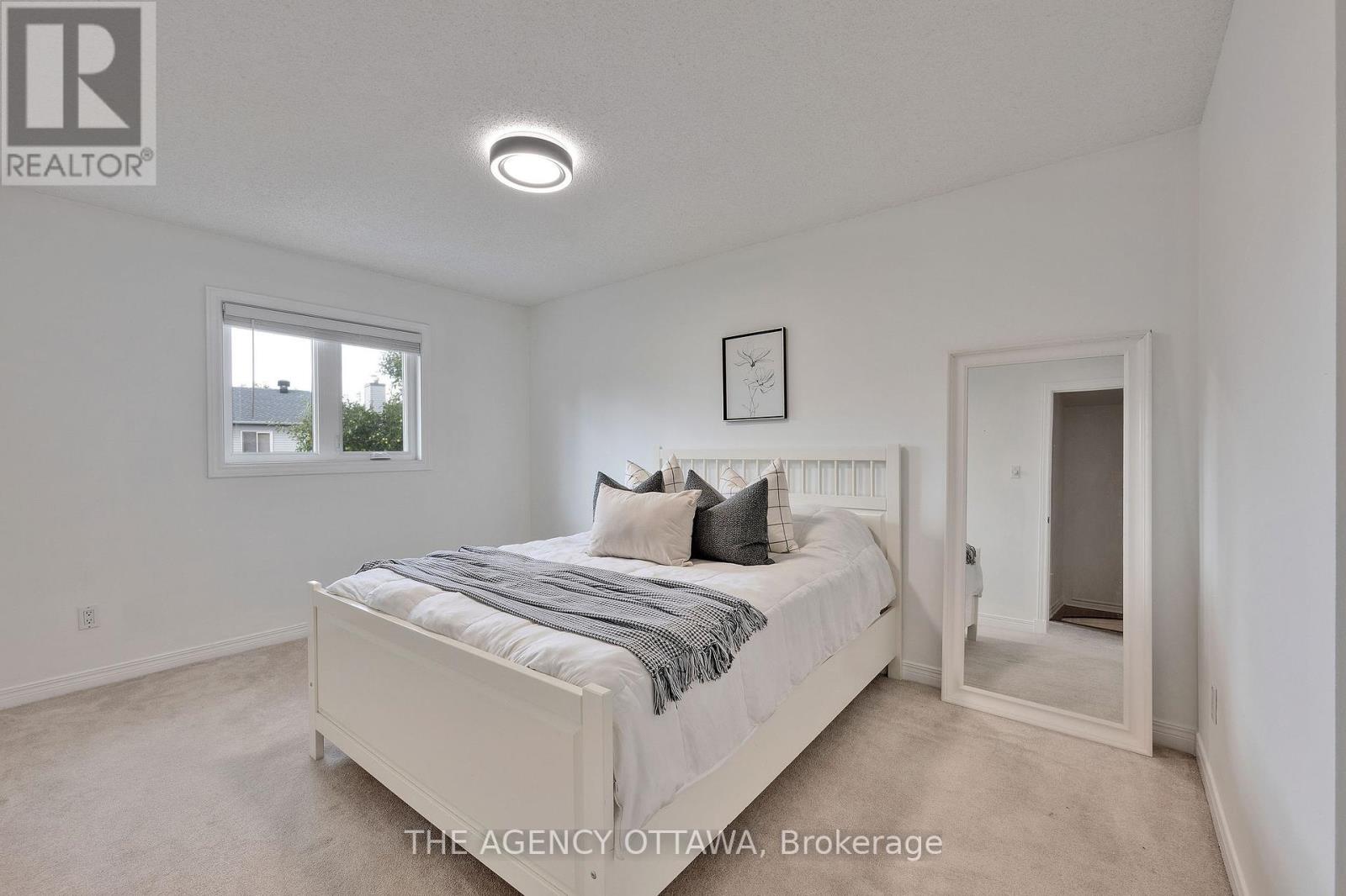 19 Forestglade Crescent, Ottawa, Ontario  K1G 5X3 - Photo 28 - X12378819