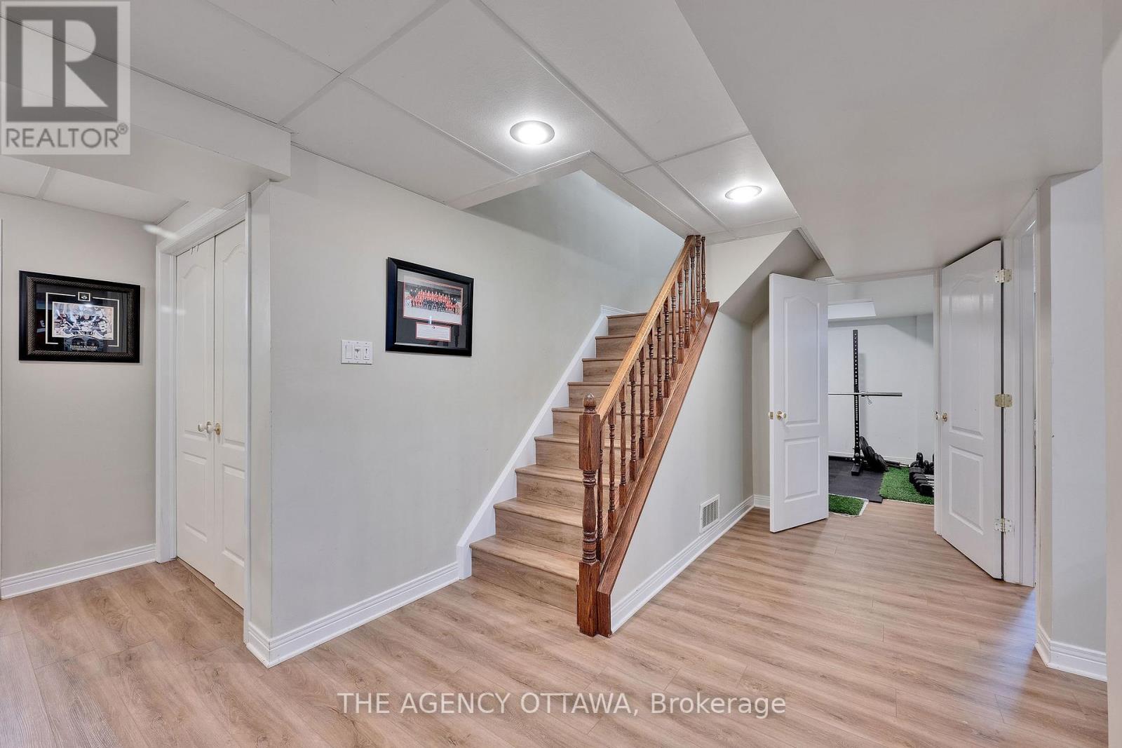 19 Forestglade Crescent, Ottawa, Ontario  K1G 5X3 - Photo 36 - X12378819