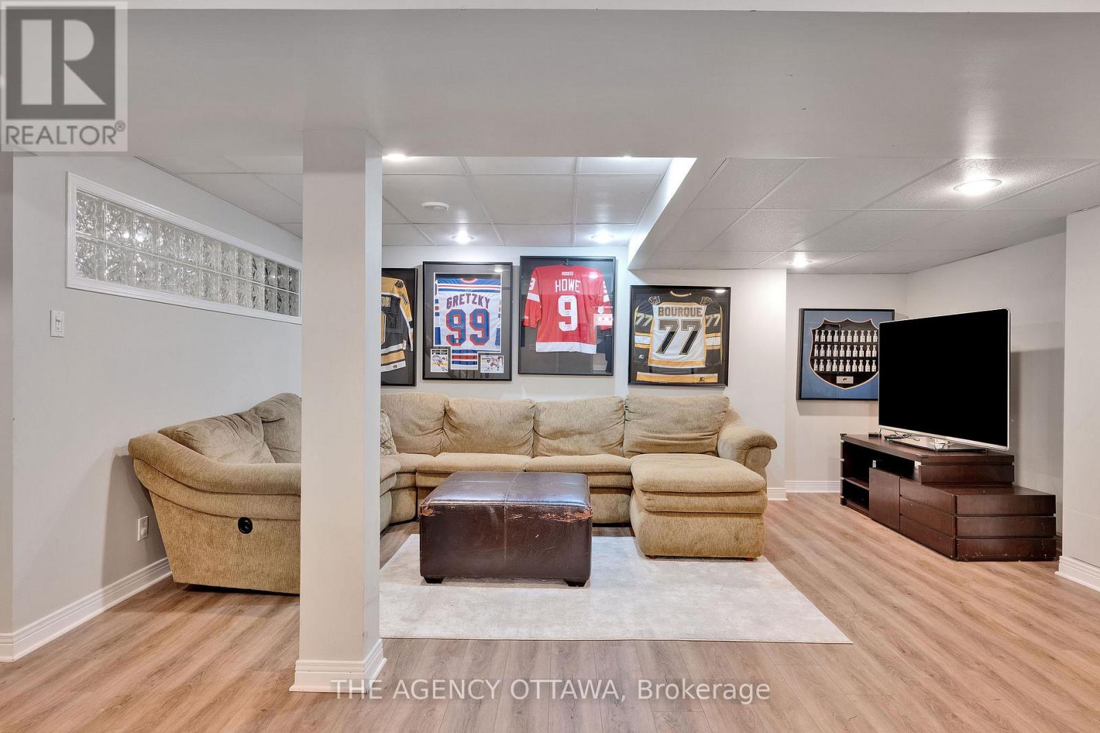 19 Forestglade Crescent, Ottawa, Ontario  K1G 5X3 - Photo 38 - X12378819