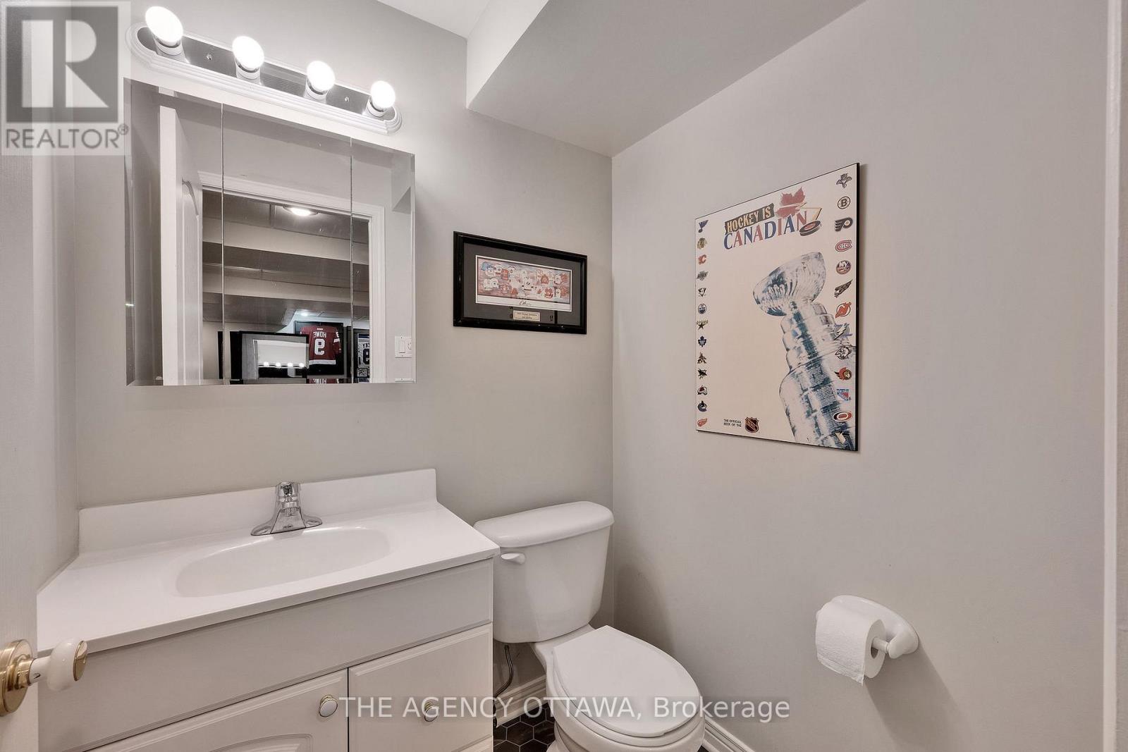 19 Forestglade Crescent, Ottawa, Ontario  K1G 5X3 - Photo 40 - X12378819