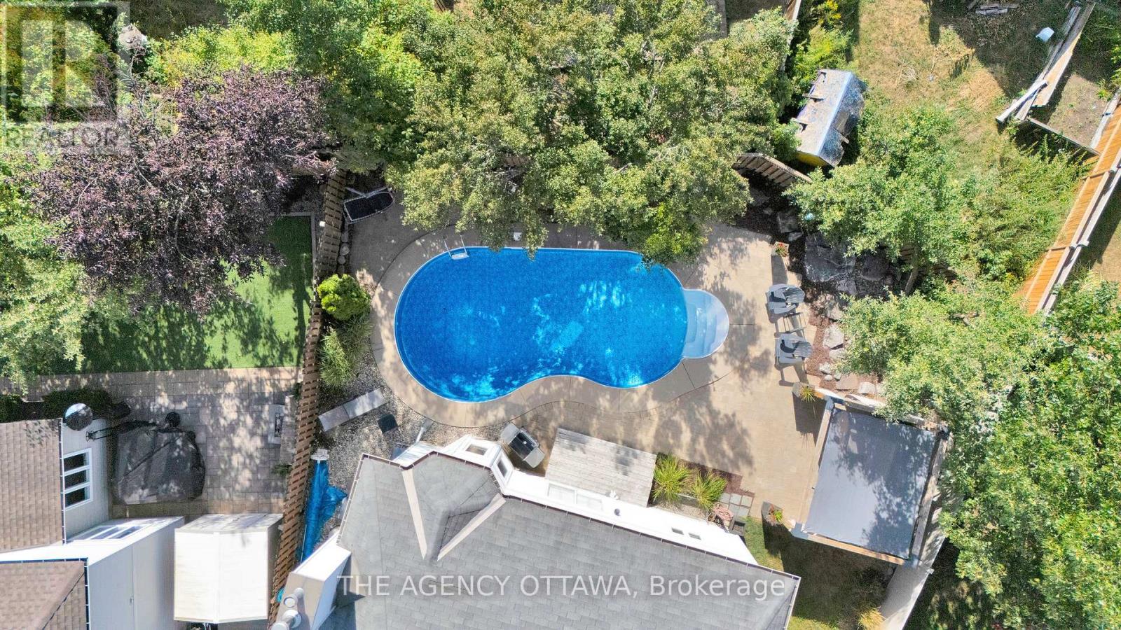19 Forestglade Crescent, Ottawa, Ontario  K1G 5X3 - Photo 49 - X12378819