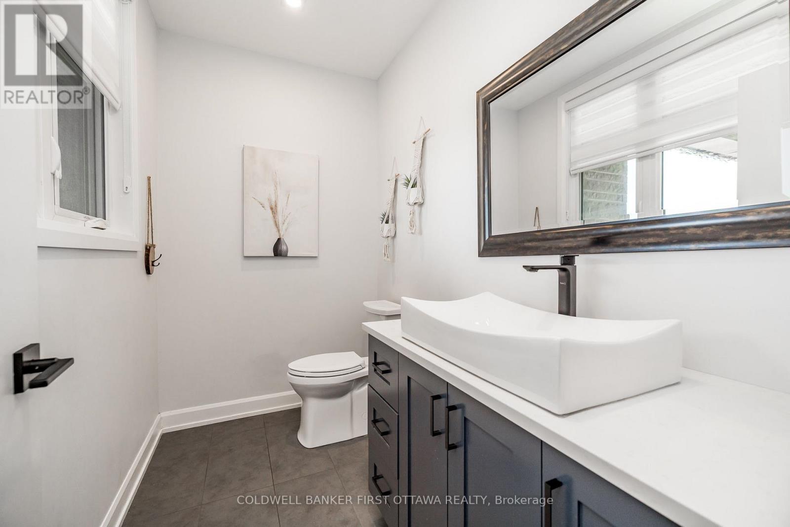 5758 Fernbank Road, Ottawa, Ontario  K2S 1B6 - Photo 16 - X12378845