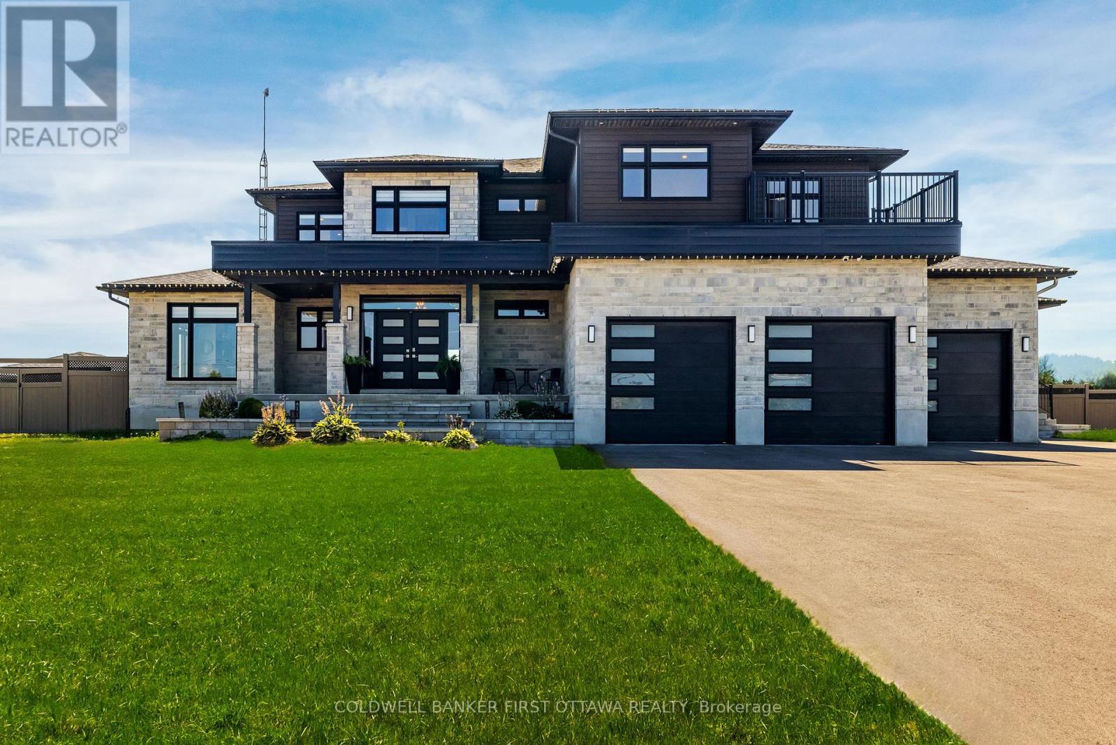 5758 Fernbank Road, Ottawa, Ontario  K2S 1B6 - Photo 2 - X12378845