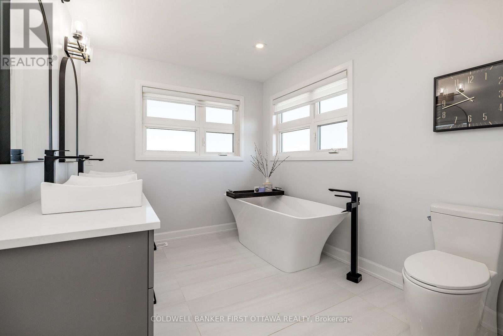 5758 Fernbank Road, Ottawa, Ontario  K2S 1B6 - Photo 20 - X12378845