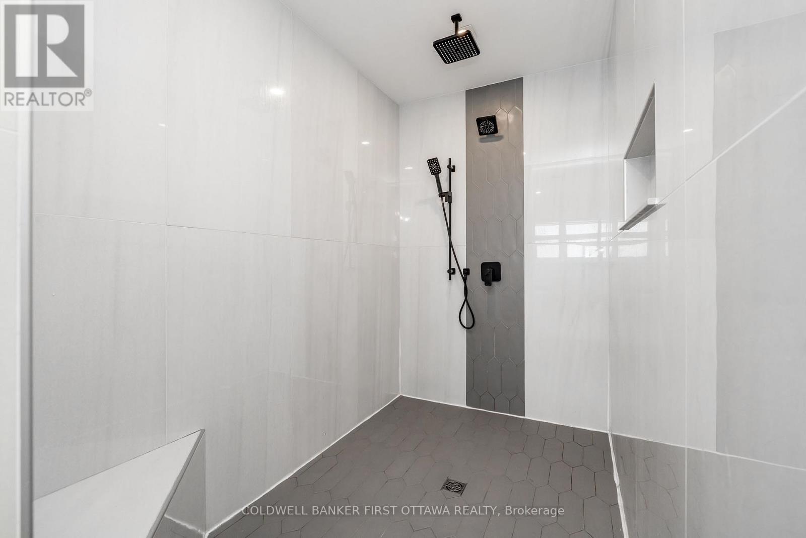 5758 Fernbank Road, Ottawa, Ontario  K2S 1B6 - Photo 21 - X12378845