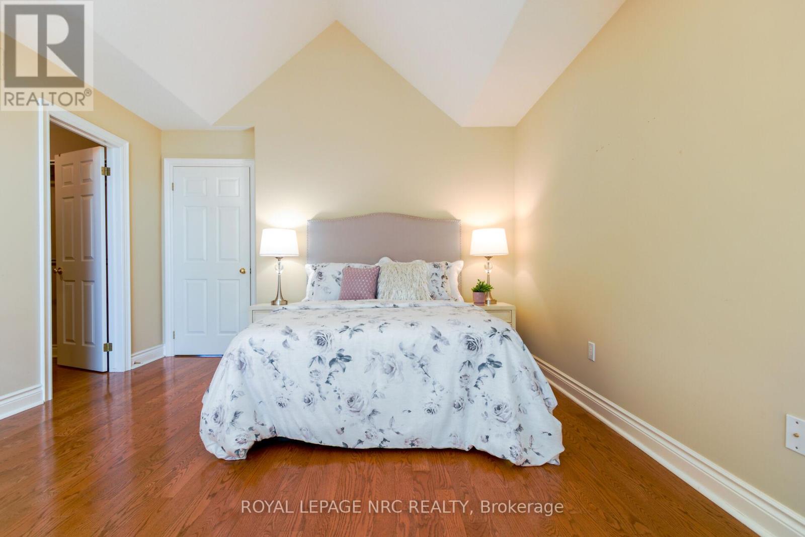 2a Juliana Crescent, St. Catharines, Ontario  L2N 4B4 - Photo 23 - X12378811