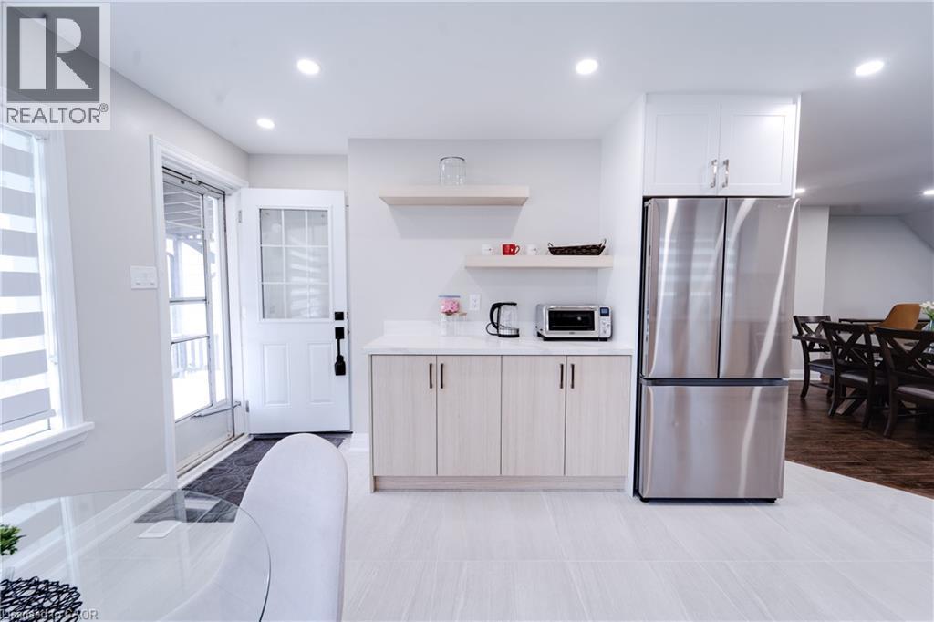 885 Glen Cedar Drive, Peterborough, Ontario  K9J 6X5 - Photo 9 - 40765927
