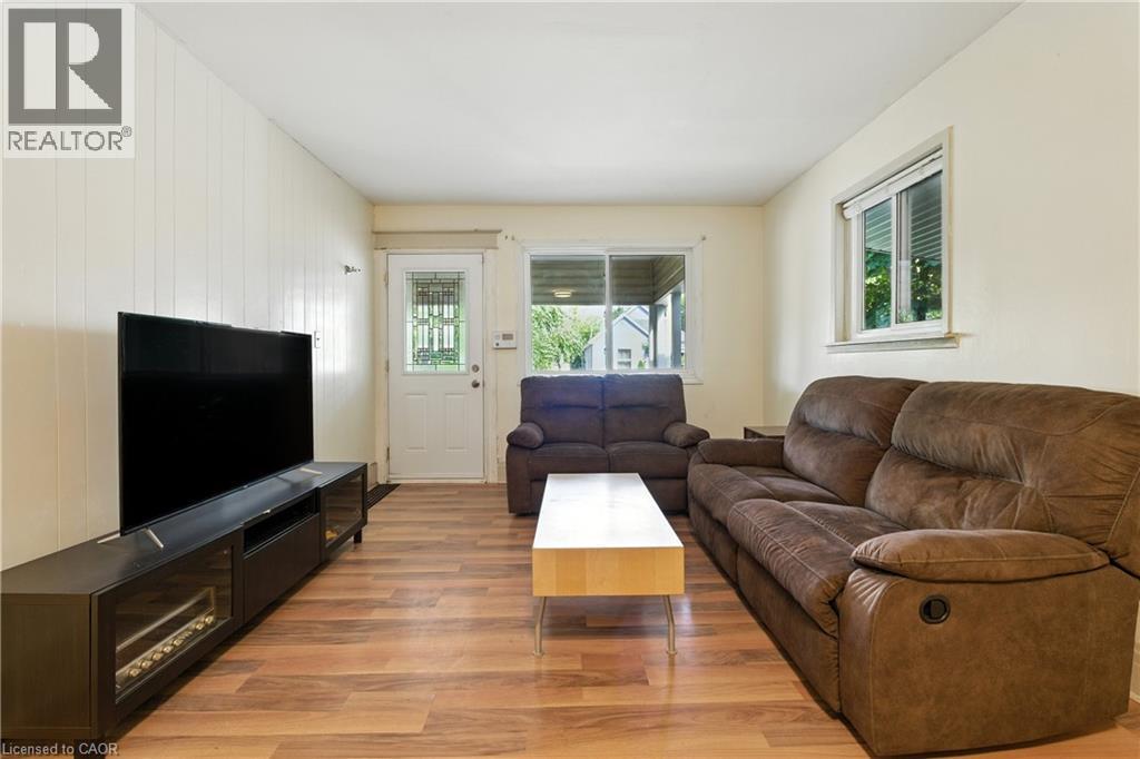 1 Berryman Avenue, St. Catharines, Ontario  L2R 3W8 - Photo 5 - 40765502