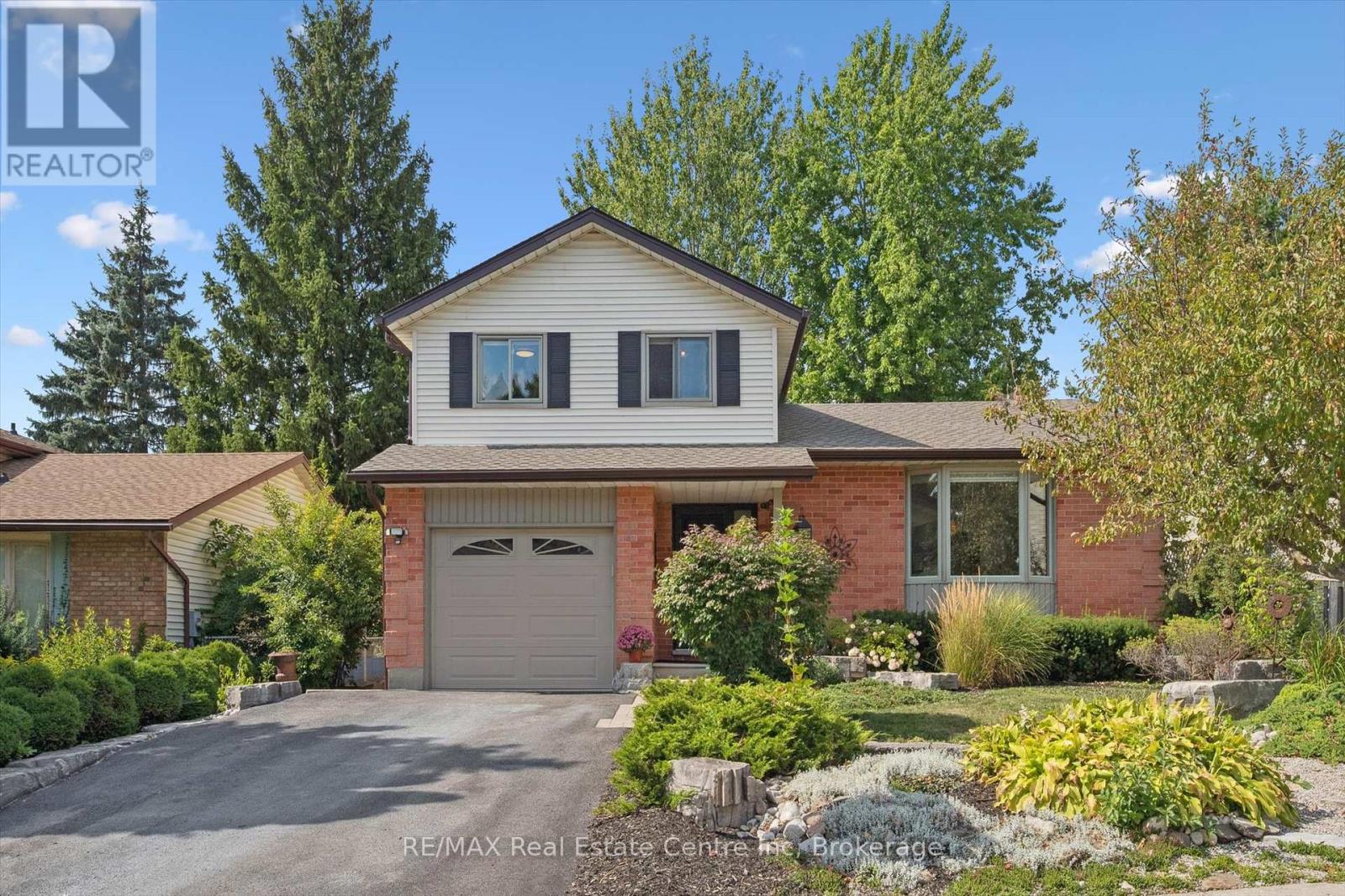 53 ROCHELLE DRIVE, Guelph, Ontario