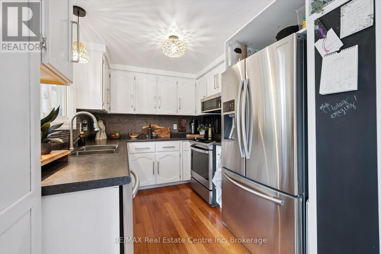 53 Rochelle Drive, Guelph (Willow West/sugarbush/west Acres), Ontario  N1K 1L1 - Photo 13 - X12378930