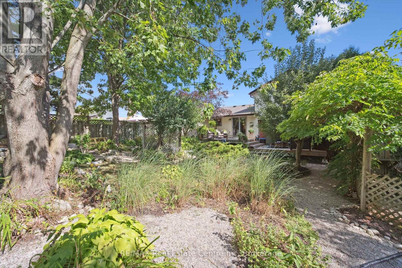 53 Rochelle Drive, Guelph (Willow West/sugarbush/west Acres), Ontario  N1K 1L1 - Photo 40 - X12378930