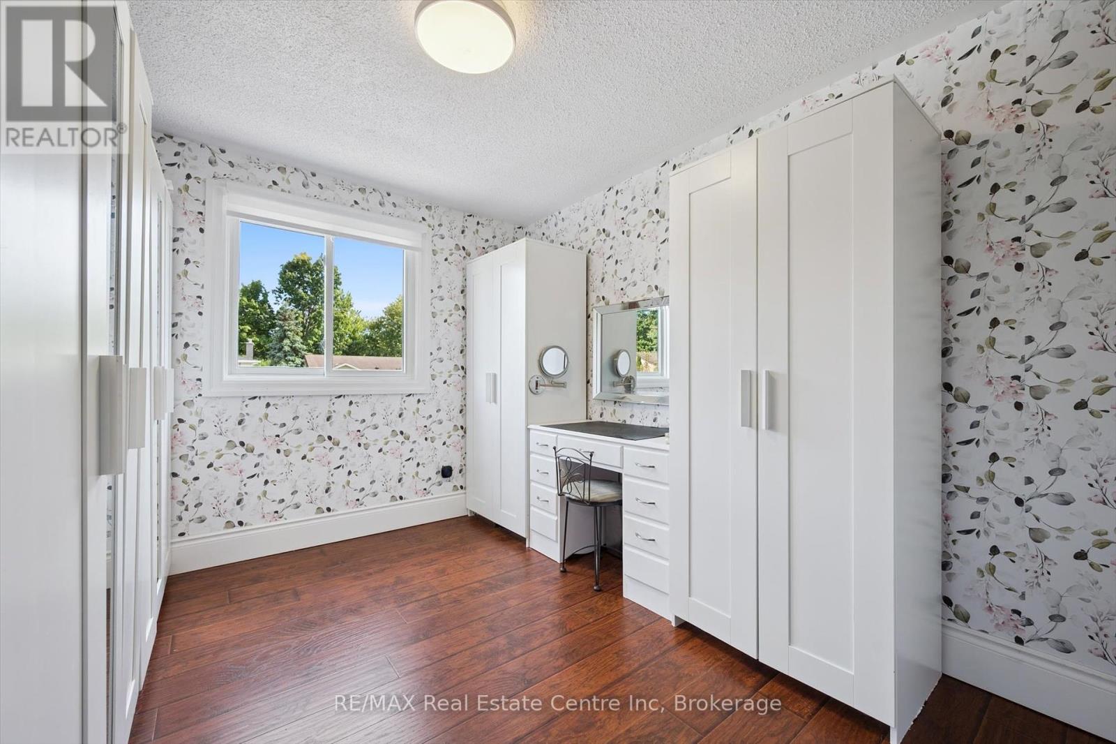 53 Rochelle Drive, Guelph (Willow West/sugarbush/west Acres), Ontario  N1K 1L1 - Photo 25 - X12378930