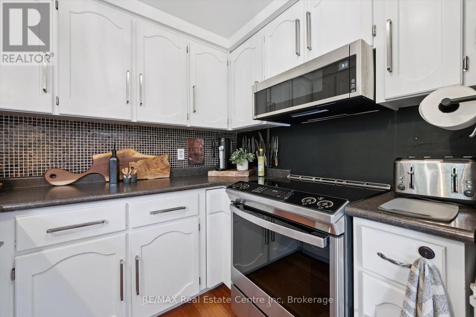 53 Rochelle Drive, Guelph (Willow West/sugarbush/west Acres), Ontario  N1K 1L1 - Photo 16 - X12378930