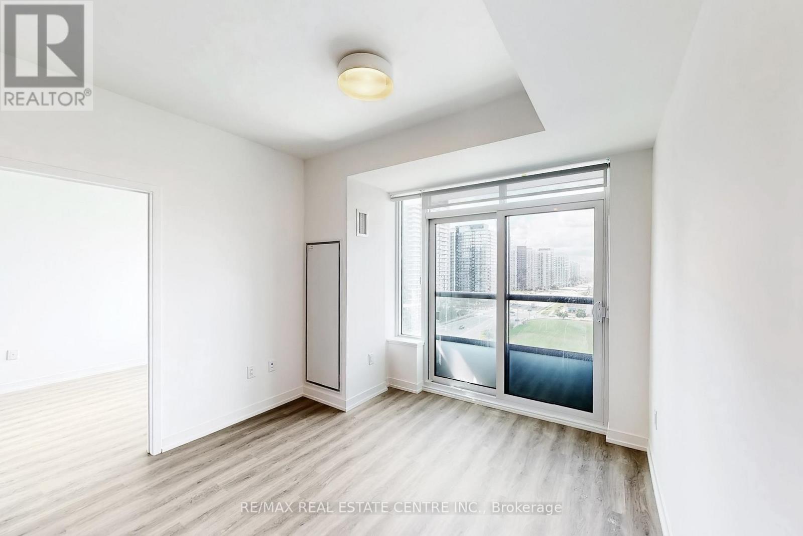 1221 - 2485 Eglinton Avenue W, Mississauga, Ontario  L5M 2V8 - Photo 11 - W12378719
