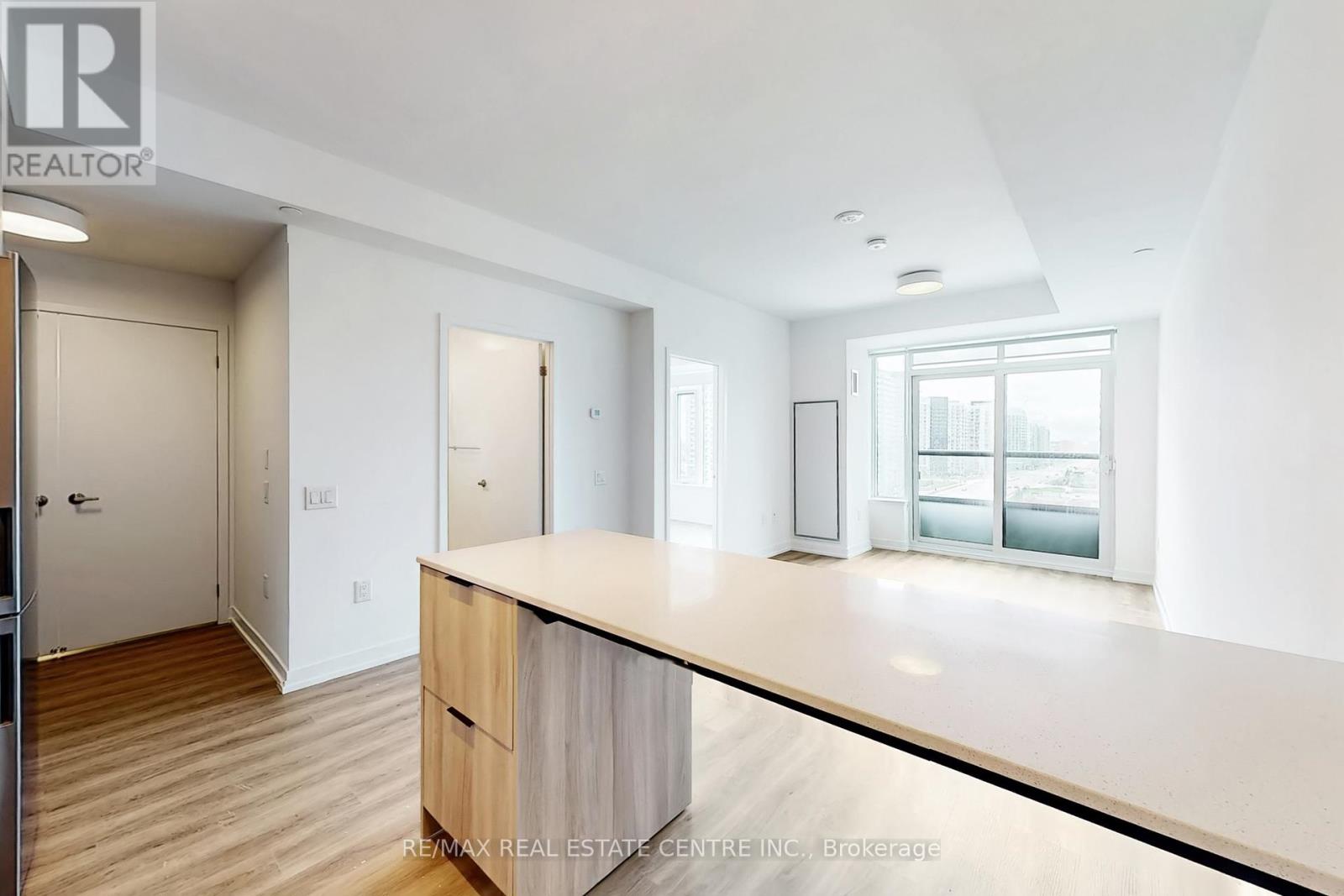 1221 - 2485 Eglinton Avenue W, Mississauga, Ontario  L5M 2V8 - Photo 17 - W12378719