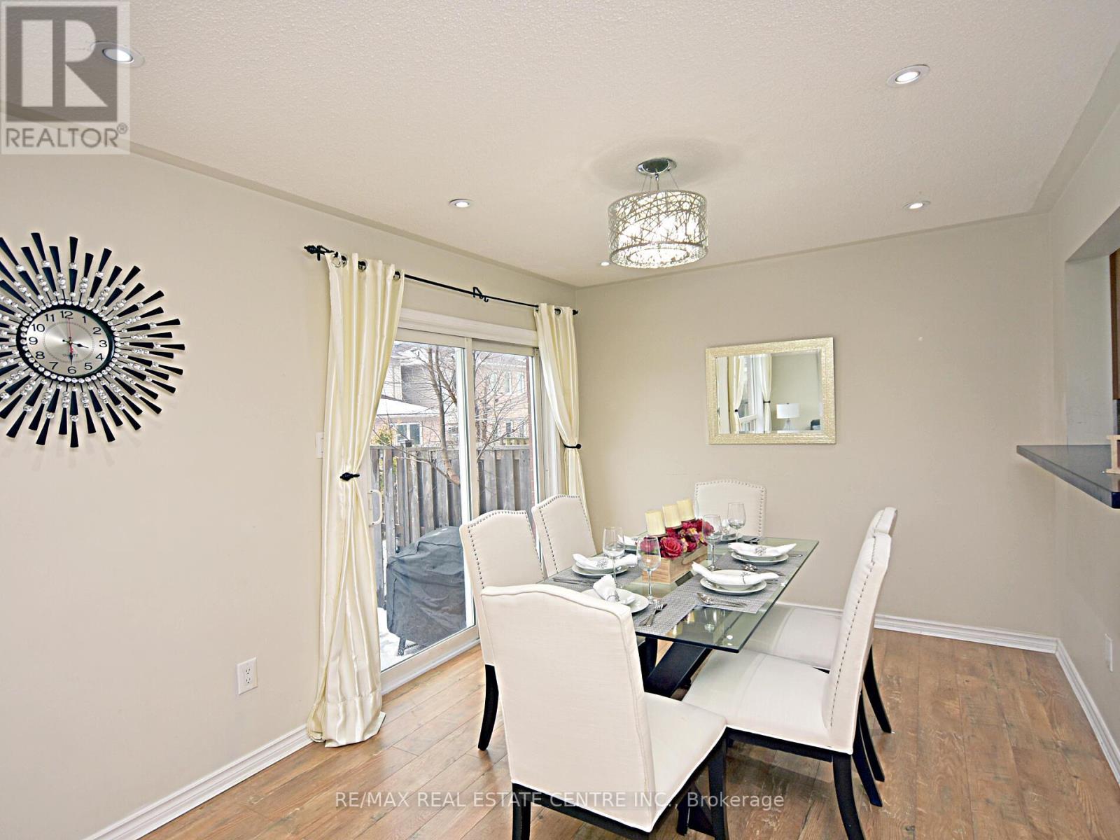 792 Johnson Heights, Milton, Ontario  L9T 0J6 - Photo 25 - W12378725