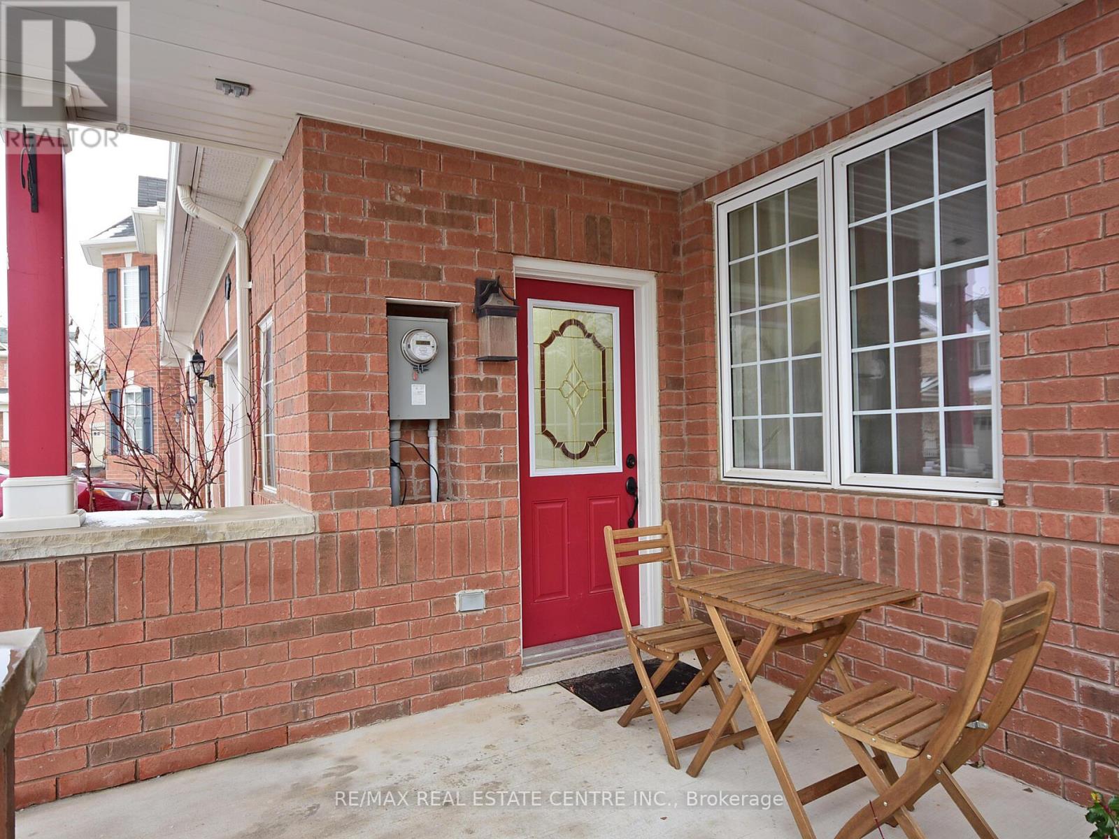 792 Johnson Heights, Milton, Ontario  L9T 0J6 - Photo 4 - W12378725