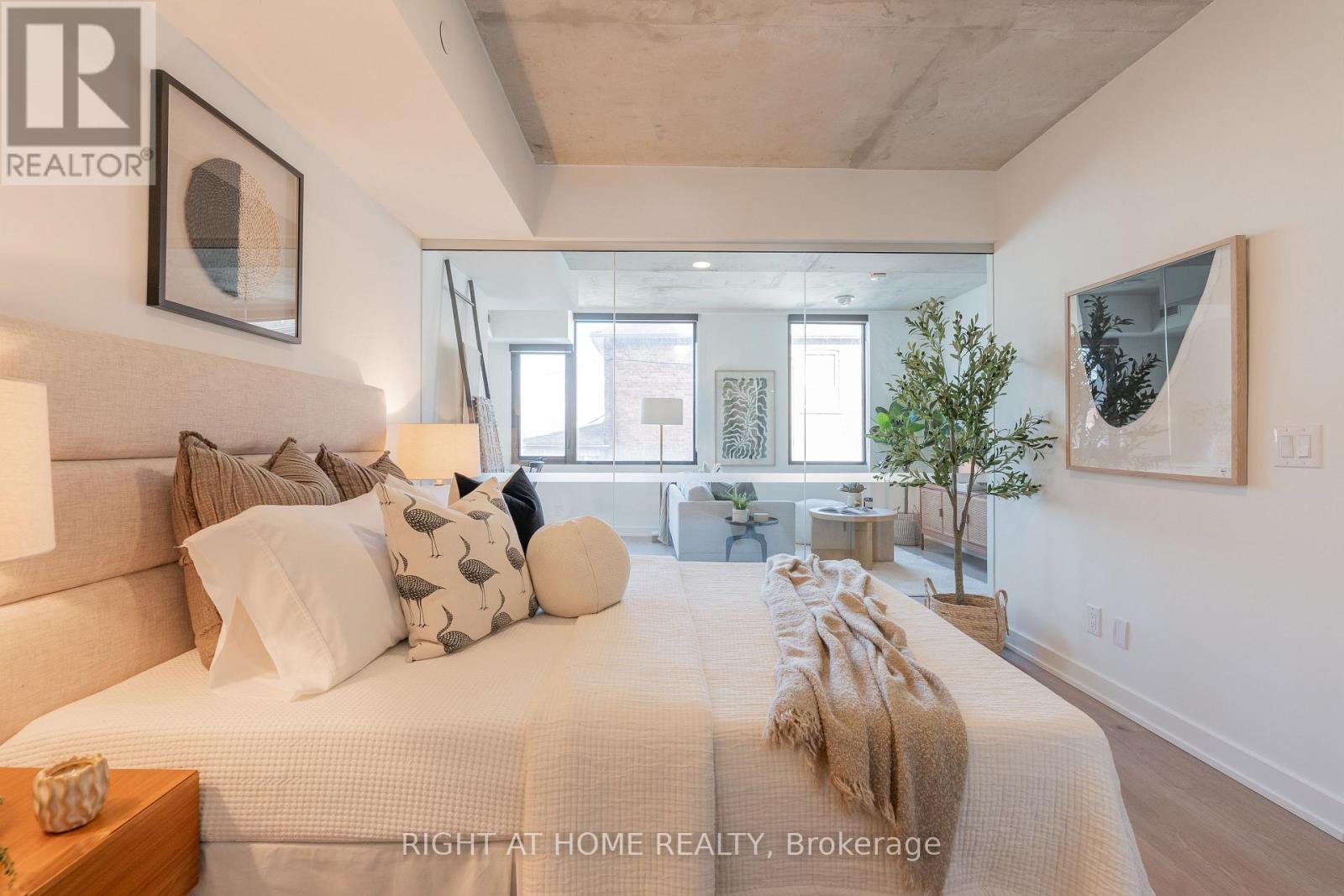 206 - 7 Fairbank Avenue W, Toronto, Ontario  M6E 3Y5 - Photo 17 - W12378727