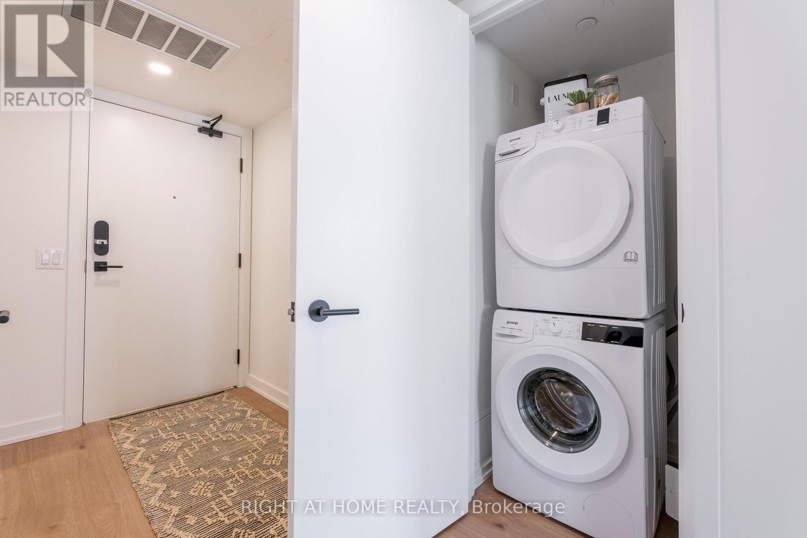 206 - 7 Fairbank Avenue W, Toronto, Ontario  M6E 3Y5 - Photo 31 - W12378727