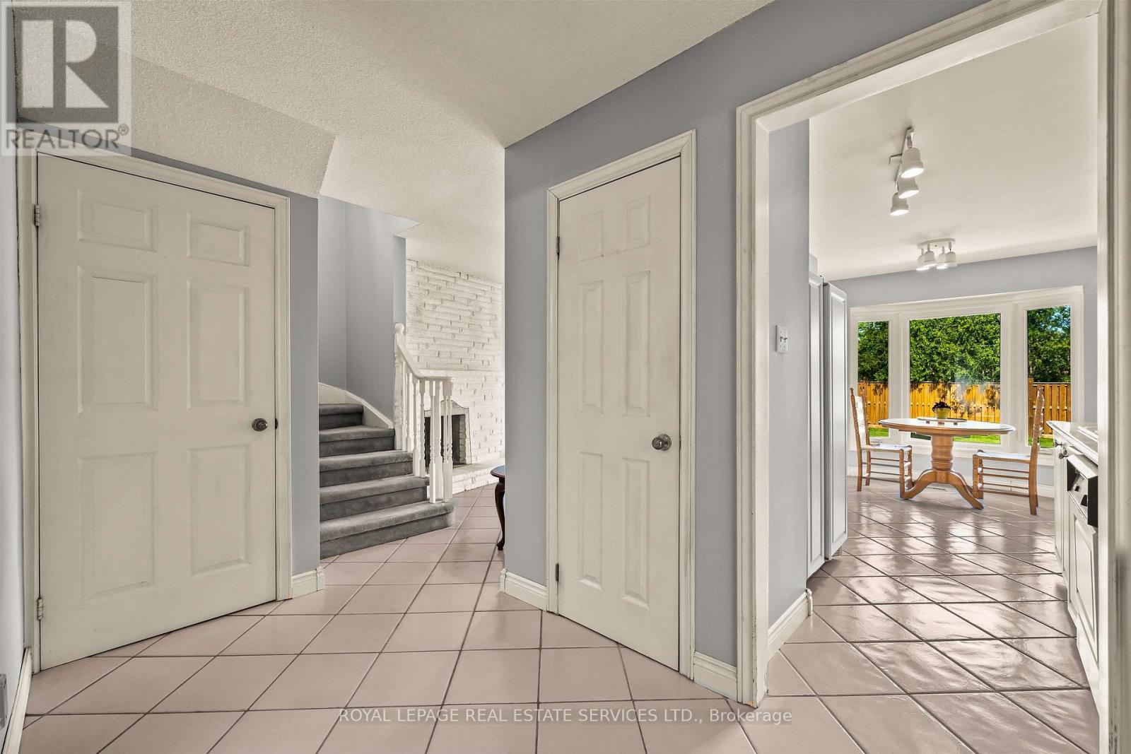 Property at 1529 GREENBRIAR DRIVE image 3