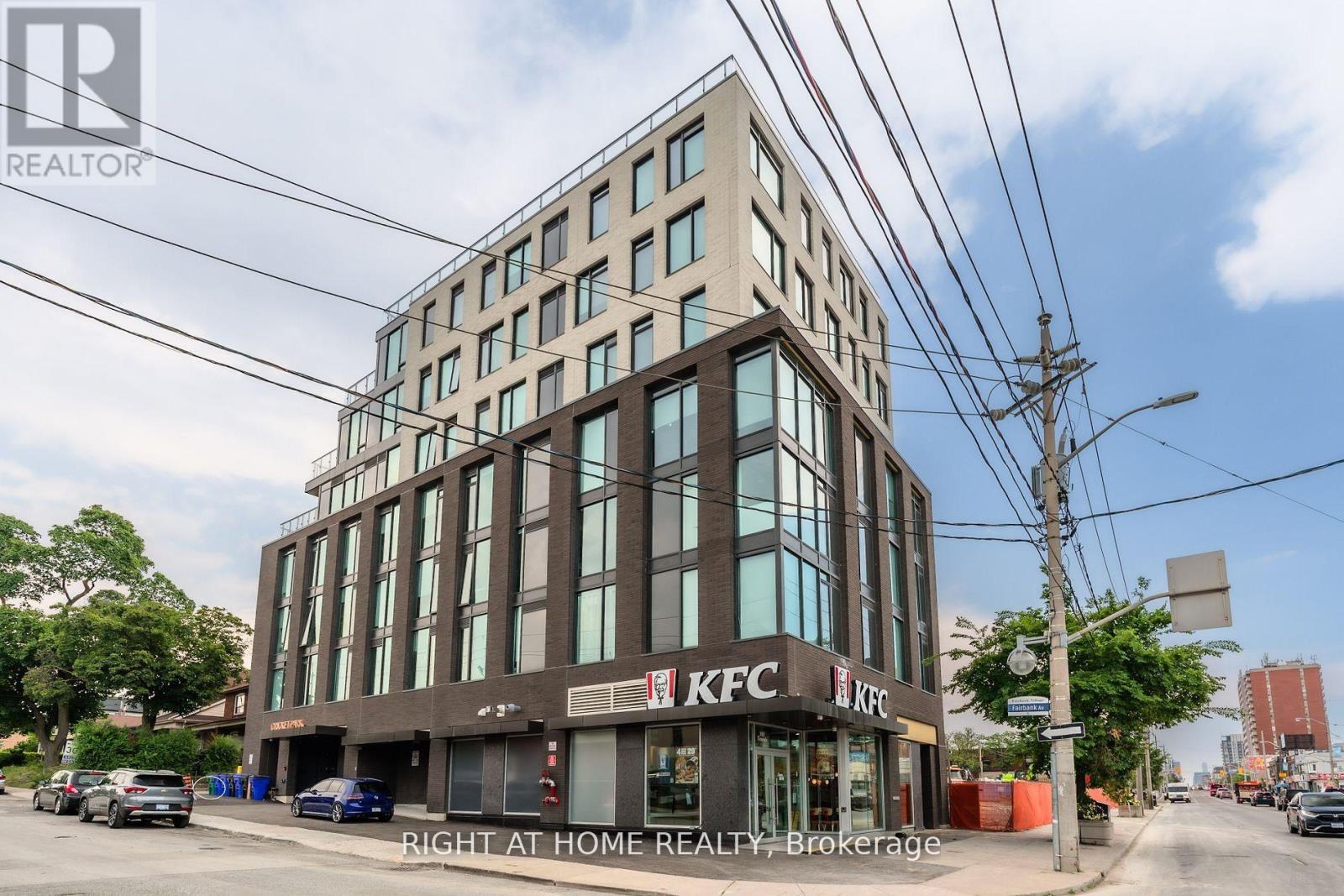 402 - 7 Fairbank Avenue W, Toronto, Ontario  M6E 3Y5 - Photo 17 - W12378770
