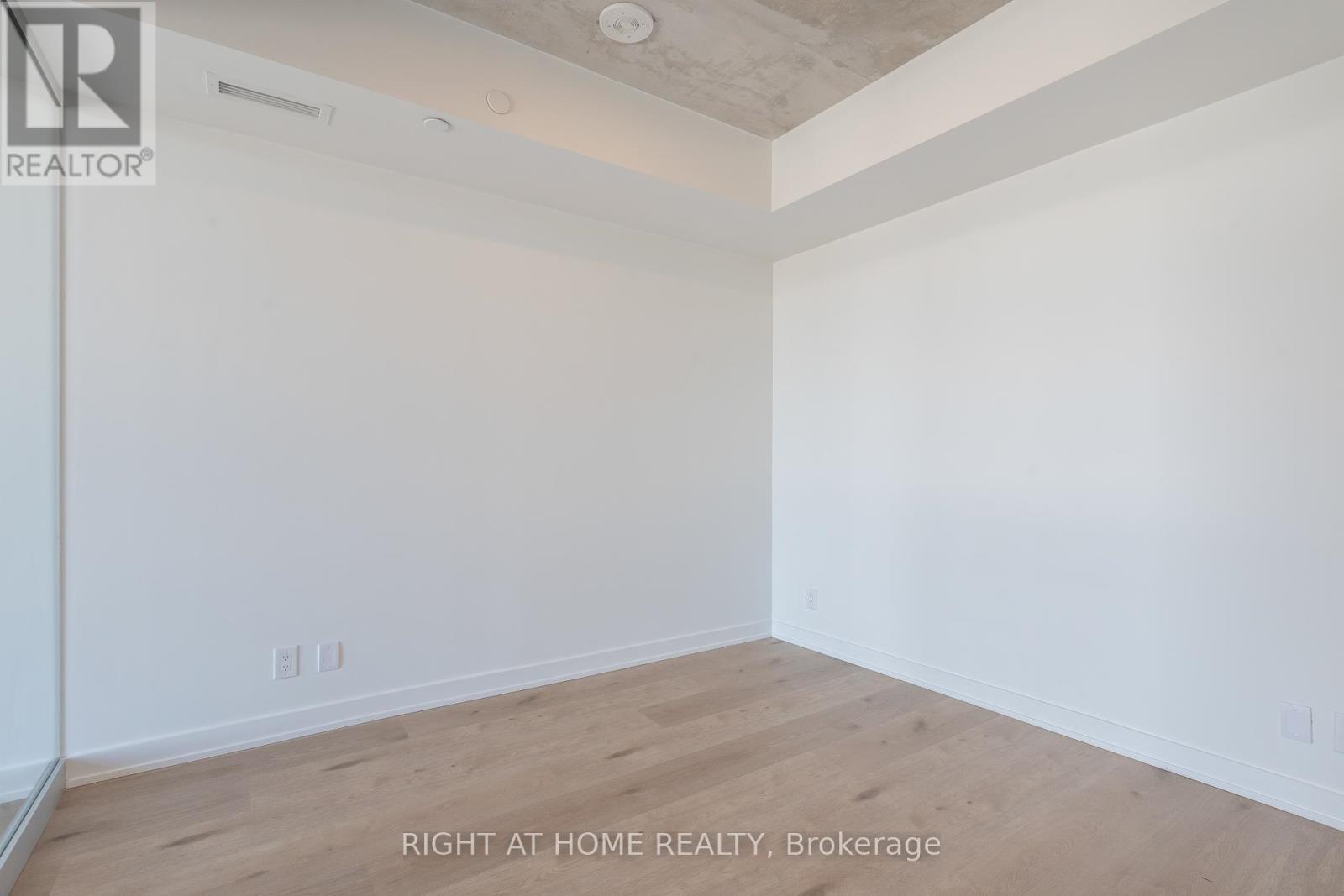 402 - 7 Fairbank Avenue W, Toronto, Ontario  M6E 3Y5 - Photo 6 - W12378770