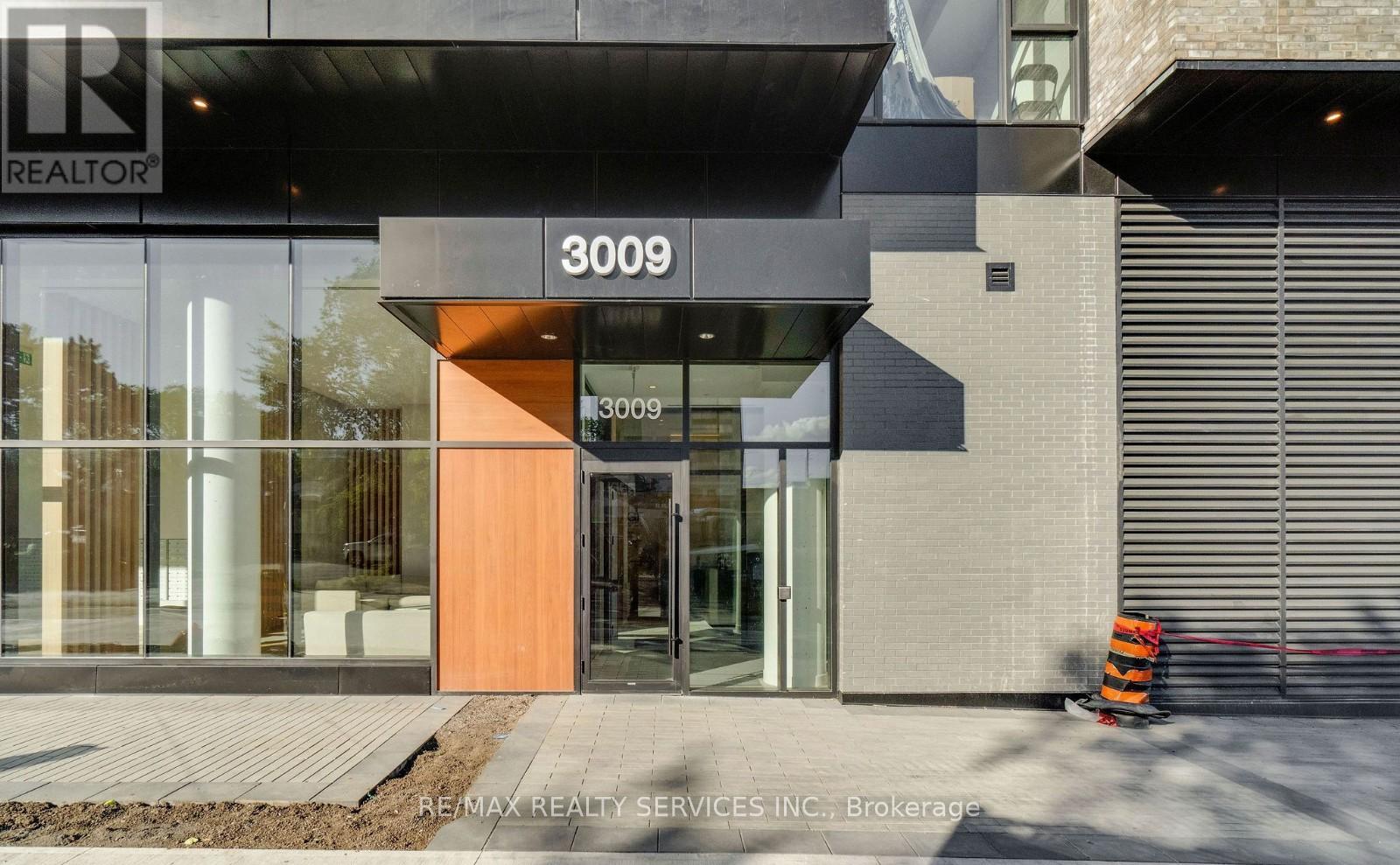 720 - 3009 Novar Road, Mississauga, Ontario  L5B 1H7 - Photo 4 - W12378799